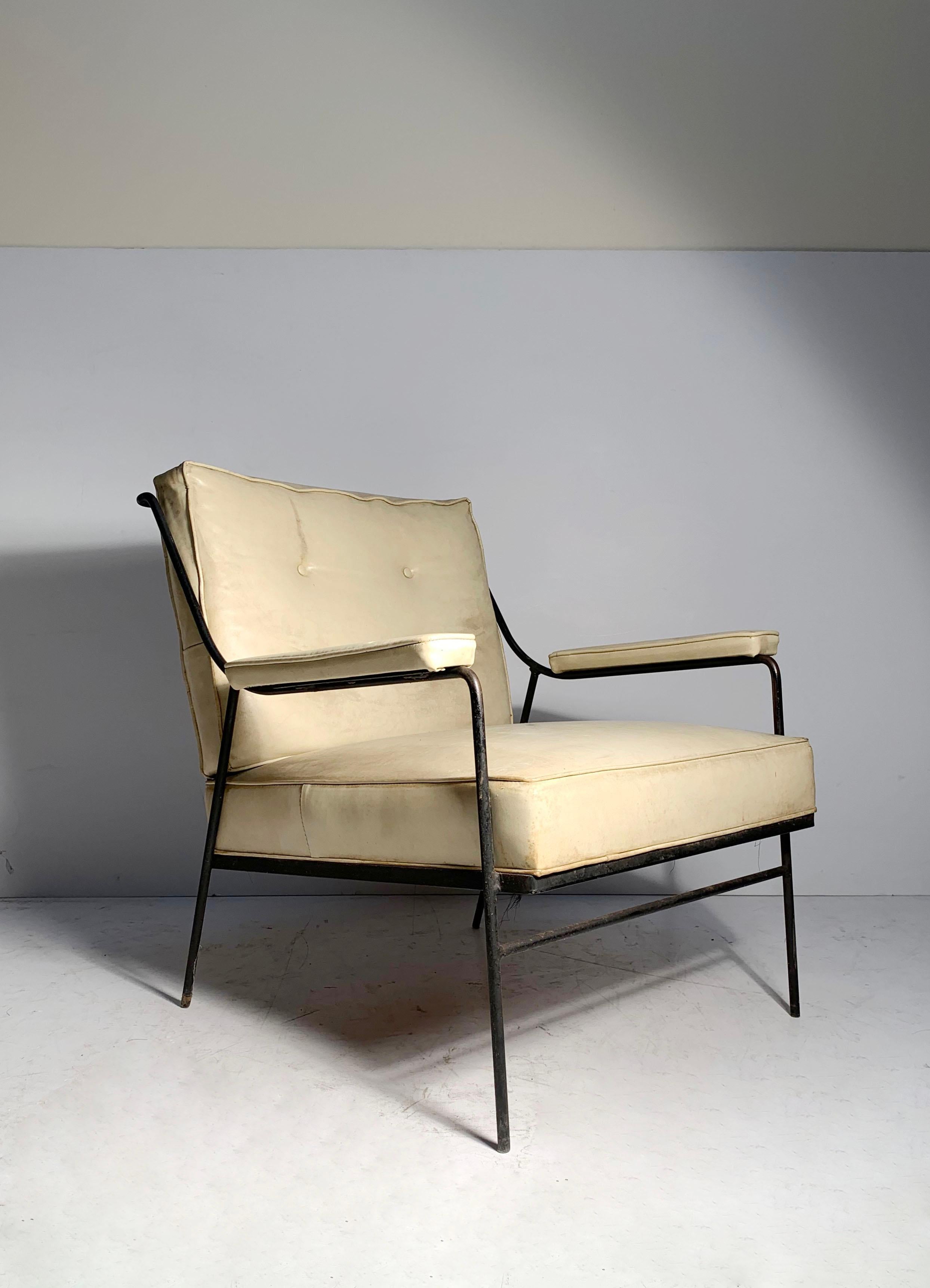 Eleganter schmiedeeiserner Loungesessel von Milo Baughman im Angebot 3