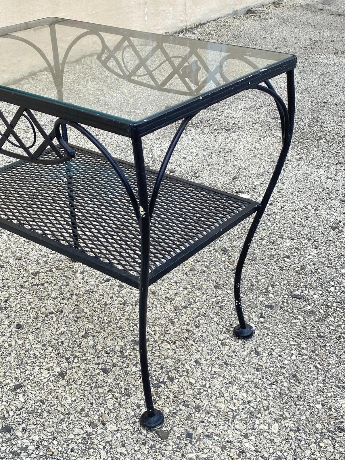 Mesa auxiliar de jardín de 2 niveles estilo Meadowcraft Salterini de hierro forjado vintage en venta 1