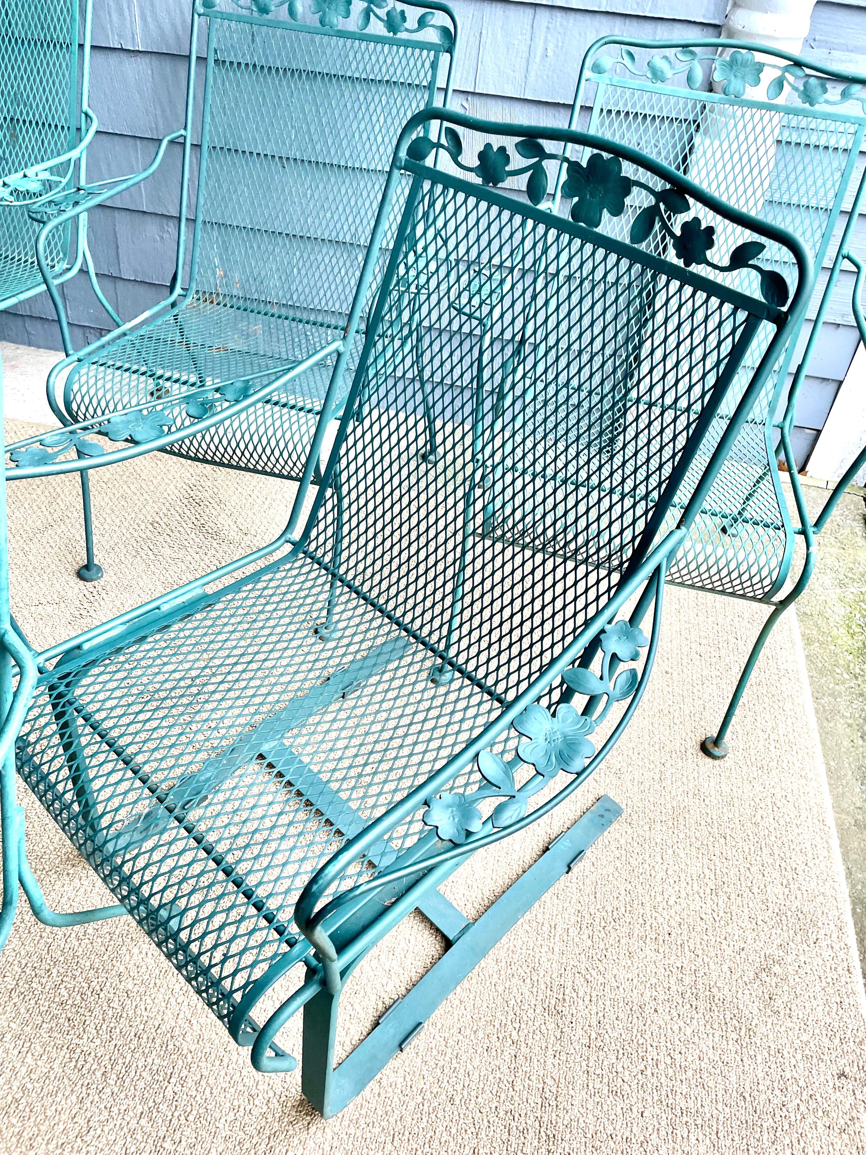 Mid-Century Modern Vintage Wrought Iron Outdoor Patio Chairs Set of 6 For Sale