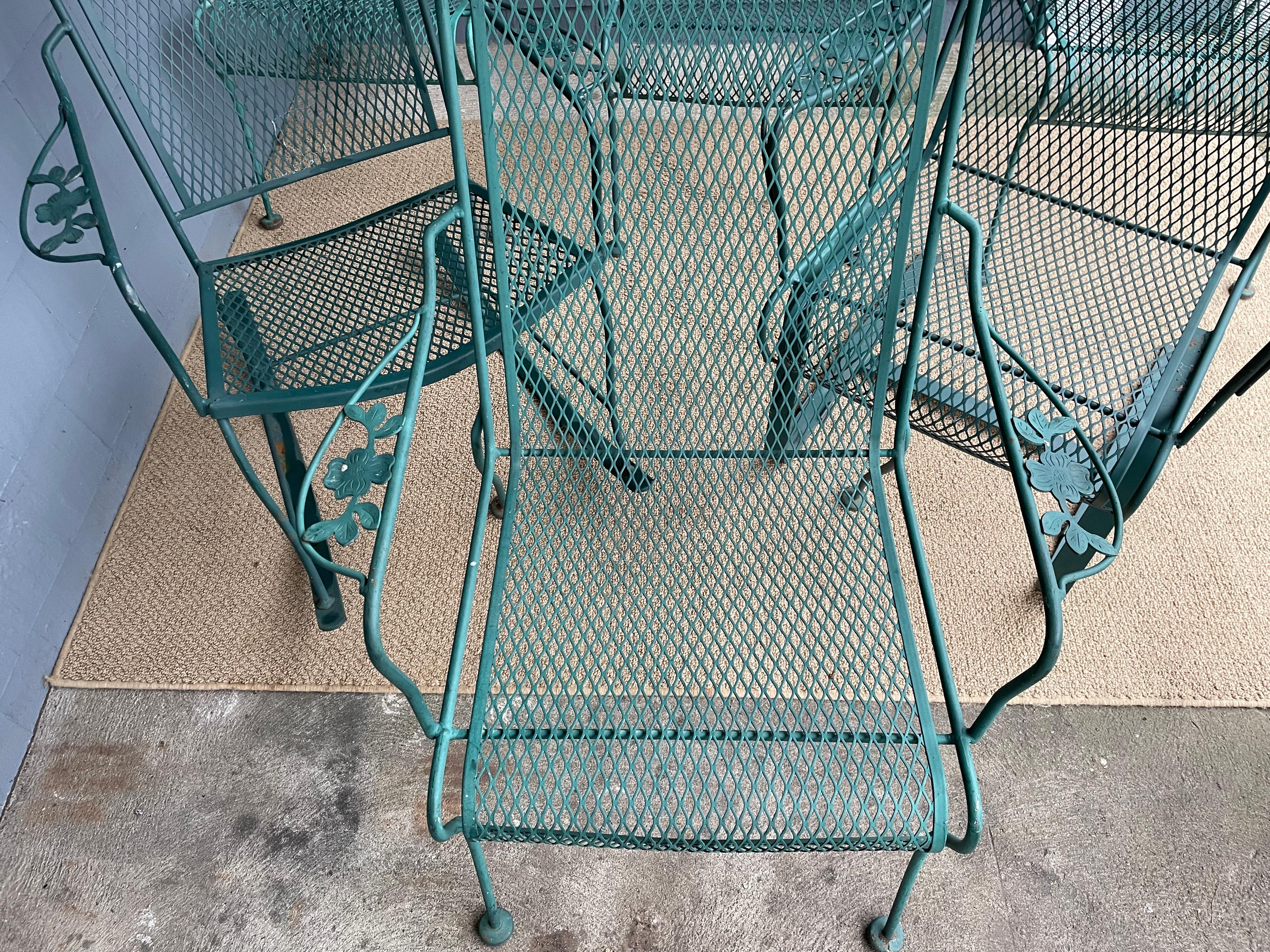 Vintage Wrought Iron Outdoor Patio Chairs Set of 6 In Good Condition For Sale In Cumberland, RI