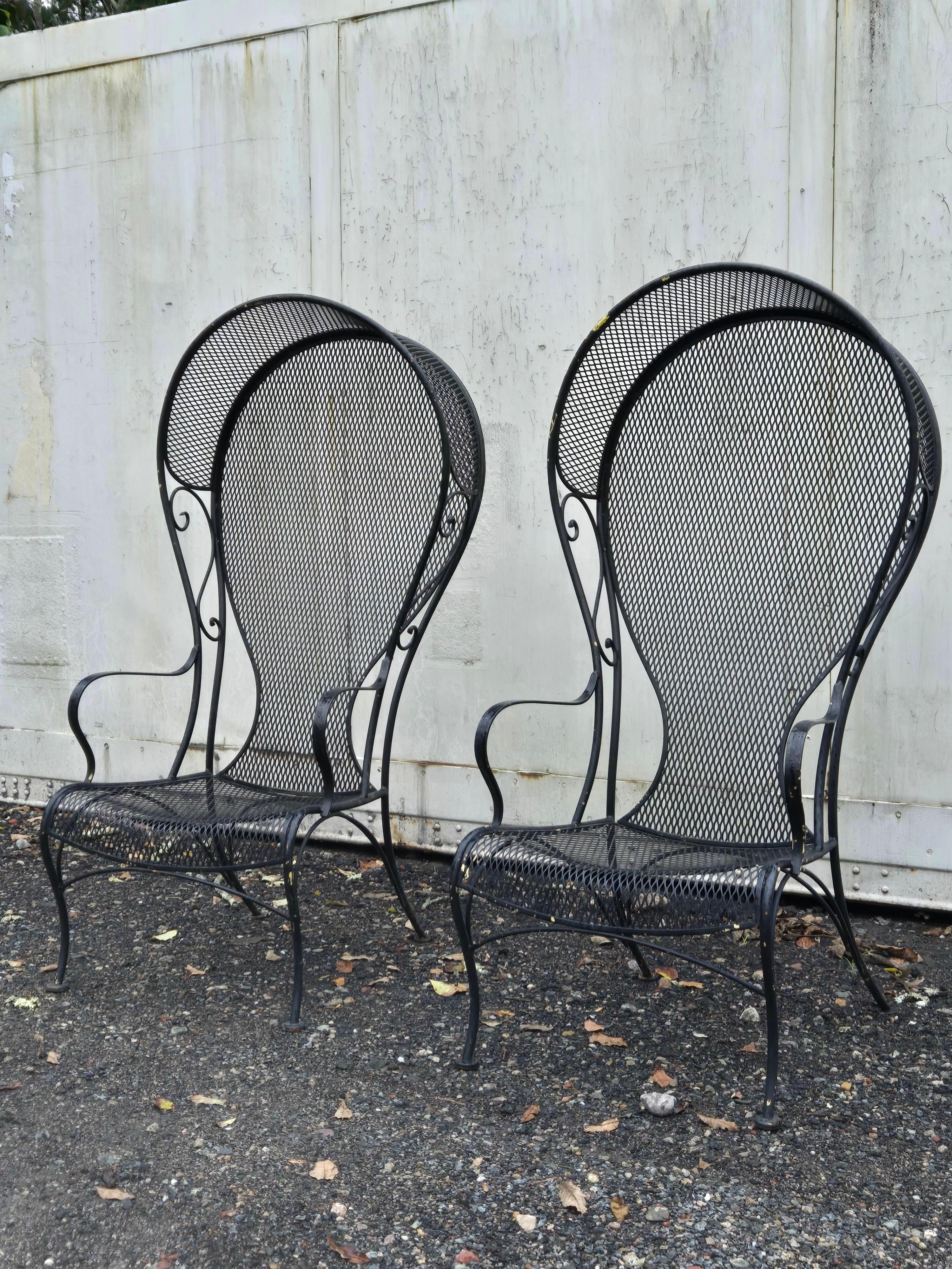 Vintage Wrought Iron Outdoor Patio Seating In Good Condition For Sale In Cumberland, RI