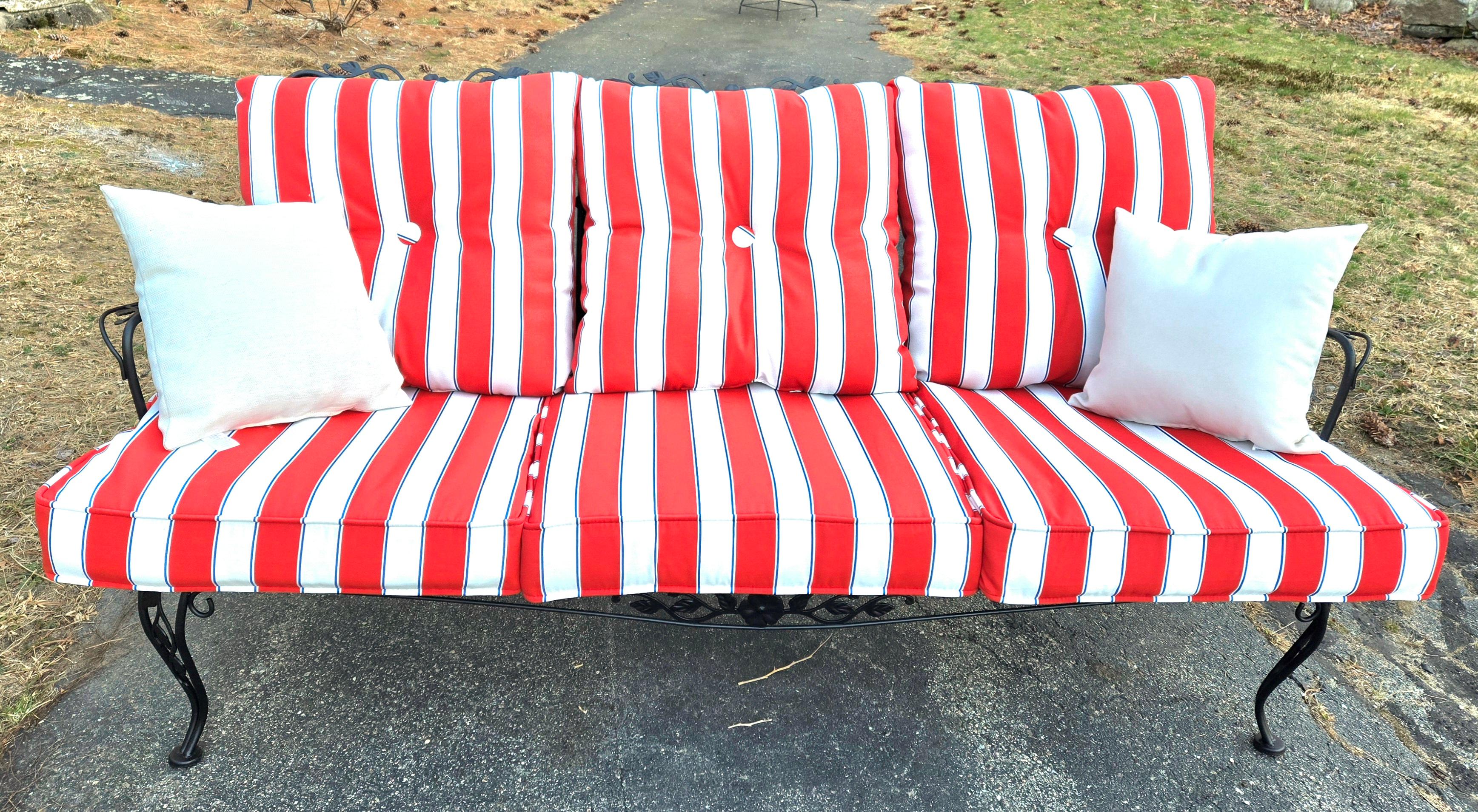 Vintage Schmiedeeisen Outdoor Patio Sitzgelegenheiten im Zustand „Gut“ im Angebot in Cumberland, RI