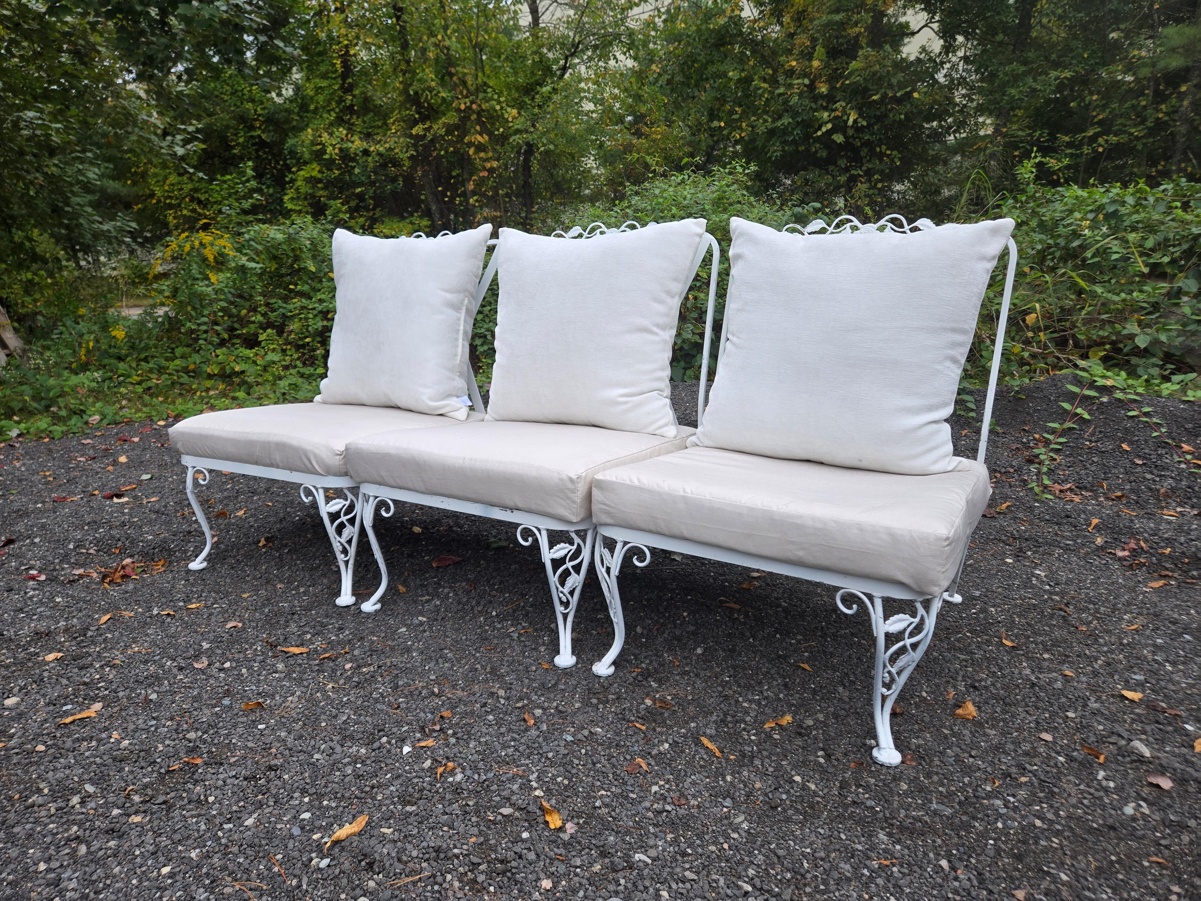 20ième siècle Meubles d'extérieur Russell Woodard avec coussins en vente