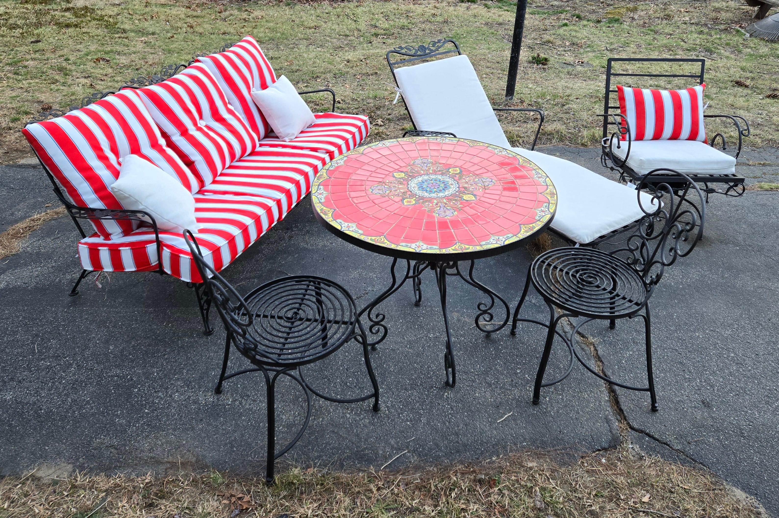 Mid-20th Century Vintage Wrought Iron Outdoor Patio Set 5 Piece For Sale
