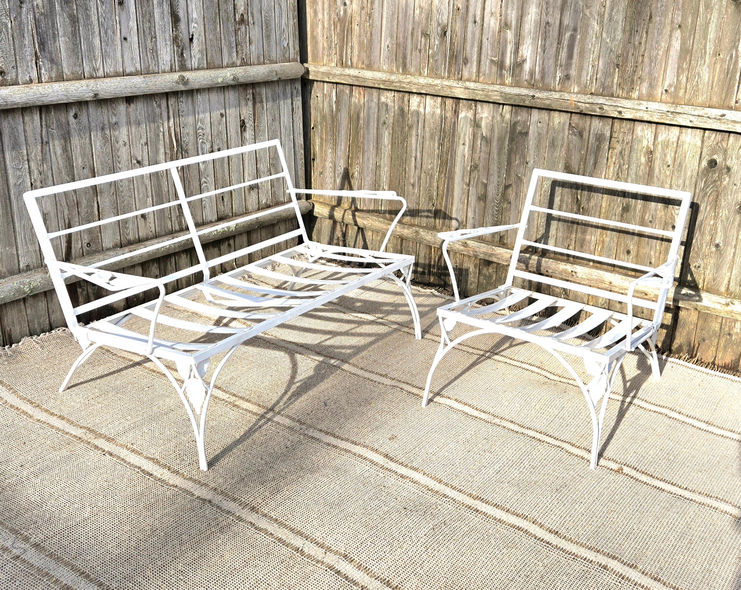 Vintage Wrought Iron Outdoor Seating  For Sale 3
