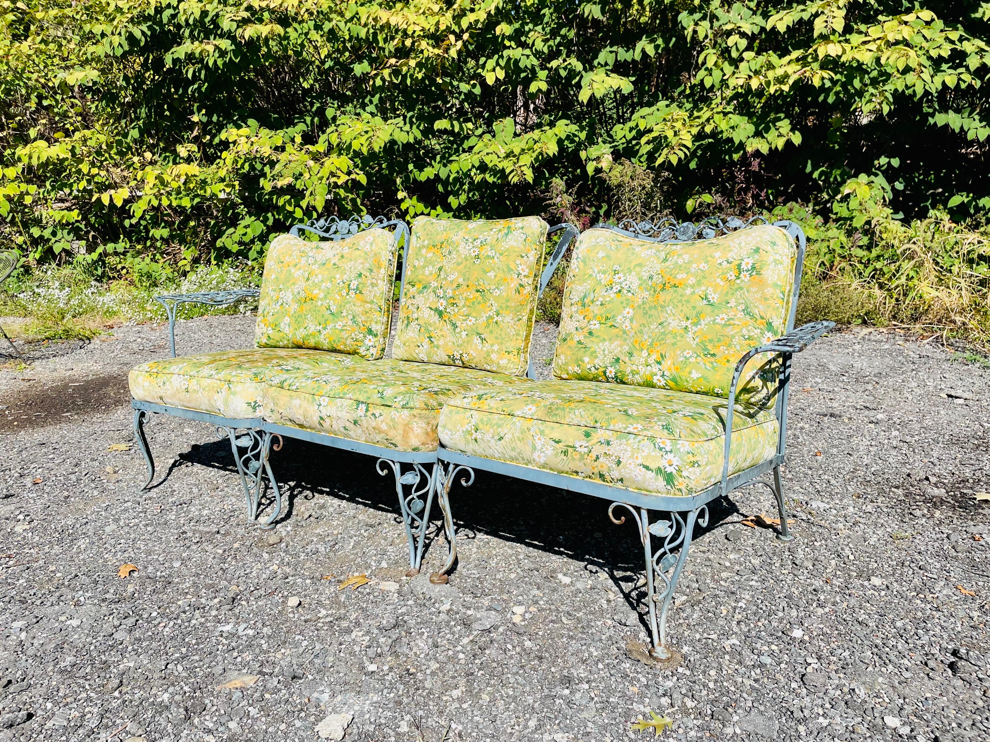 Vintage Schmiedeeisen Outdoor Sofa
 (20. Jahrhundert) im Angebot