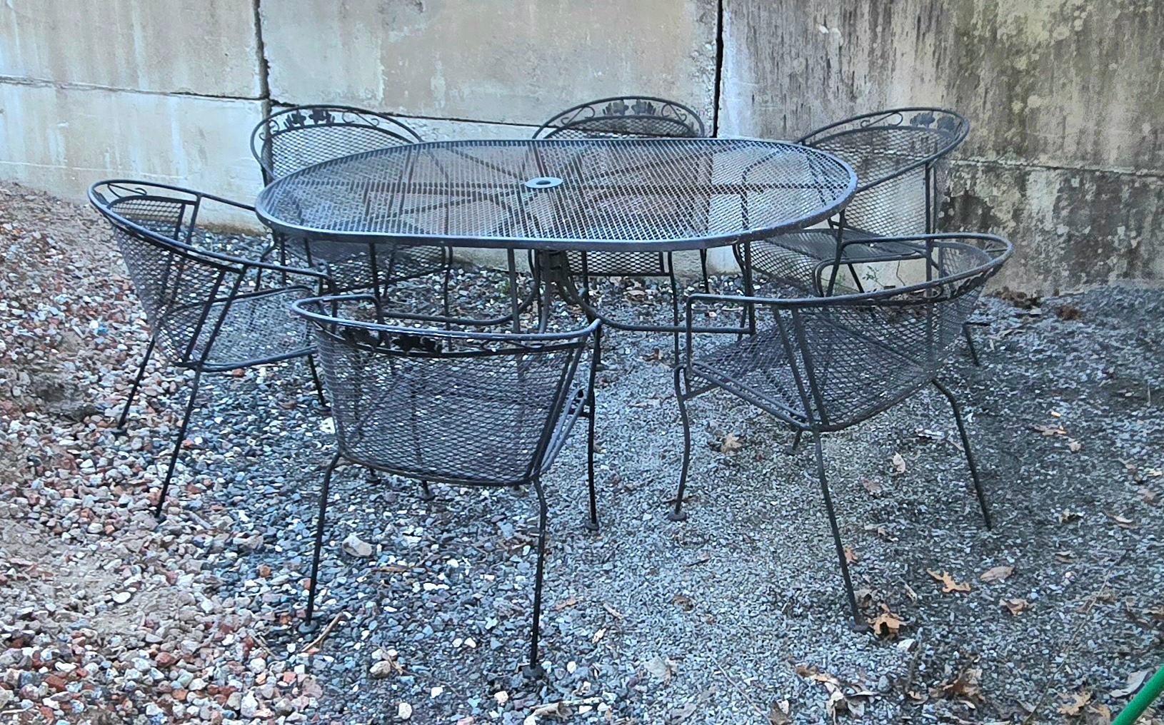 American Vintage Wrought Iron Patio Chairs A Set of 6 For Sale
