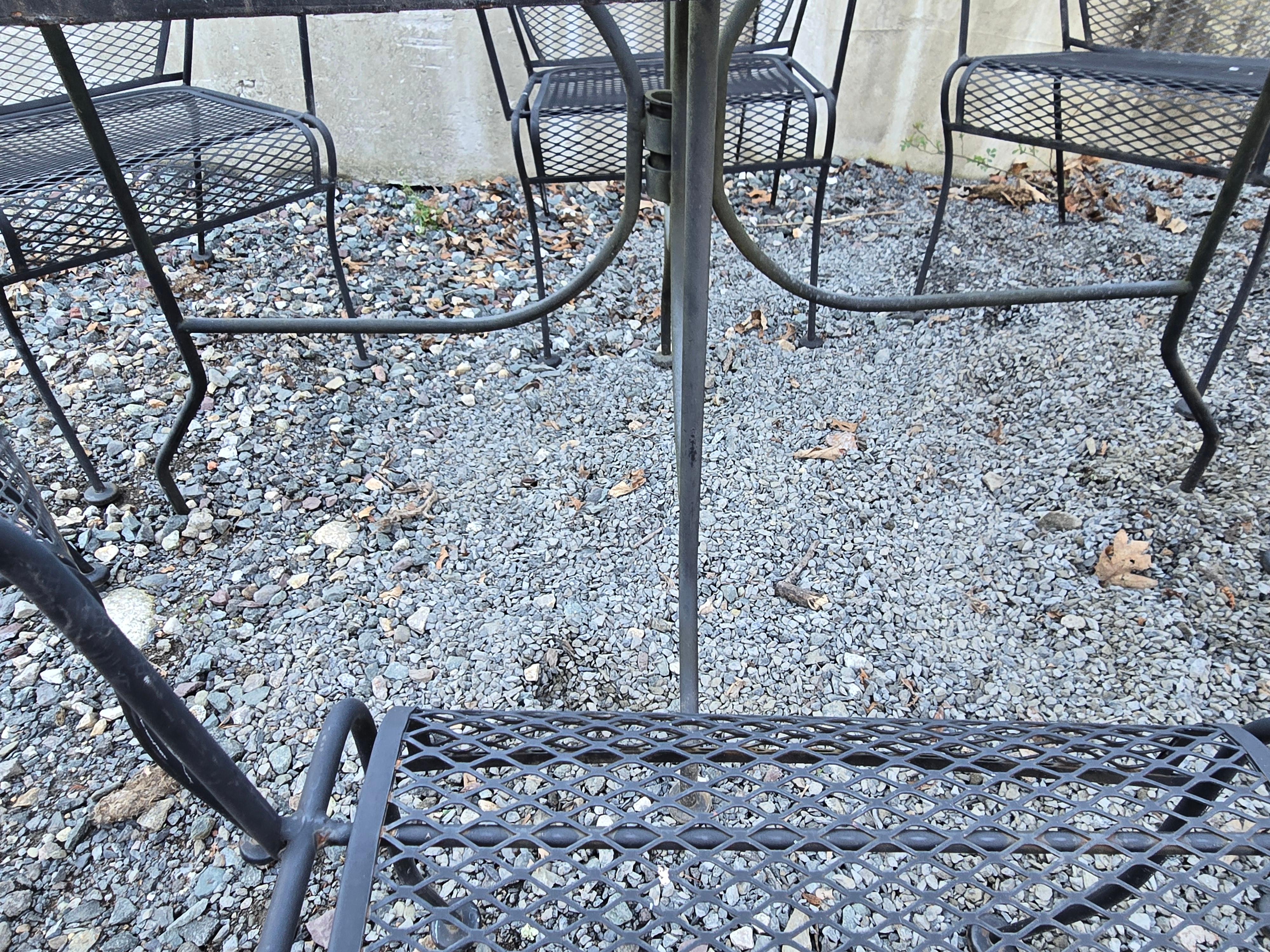 20th Century Vintage Wrought Iron Patio Chairs A Set of 6 For Sale