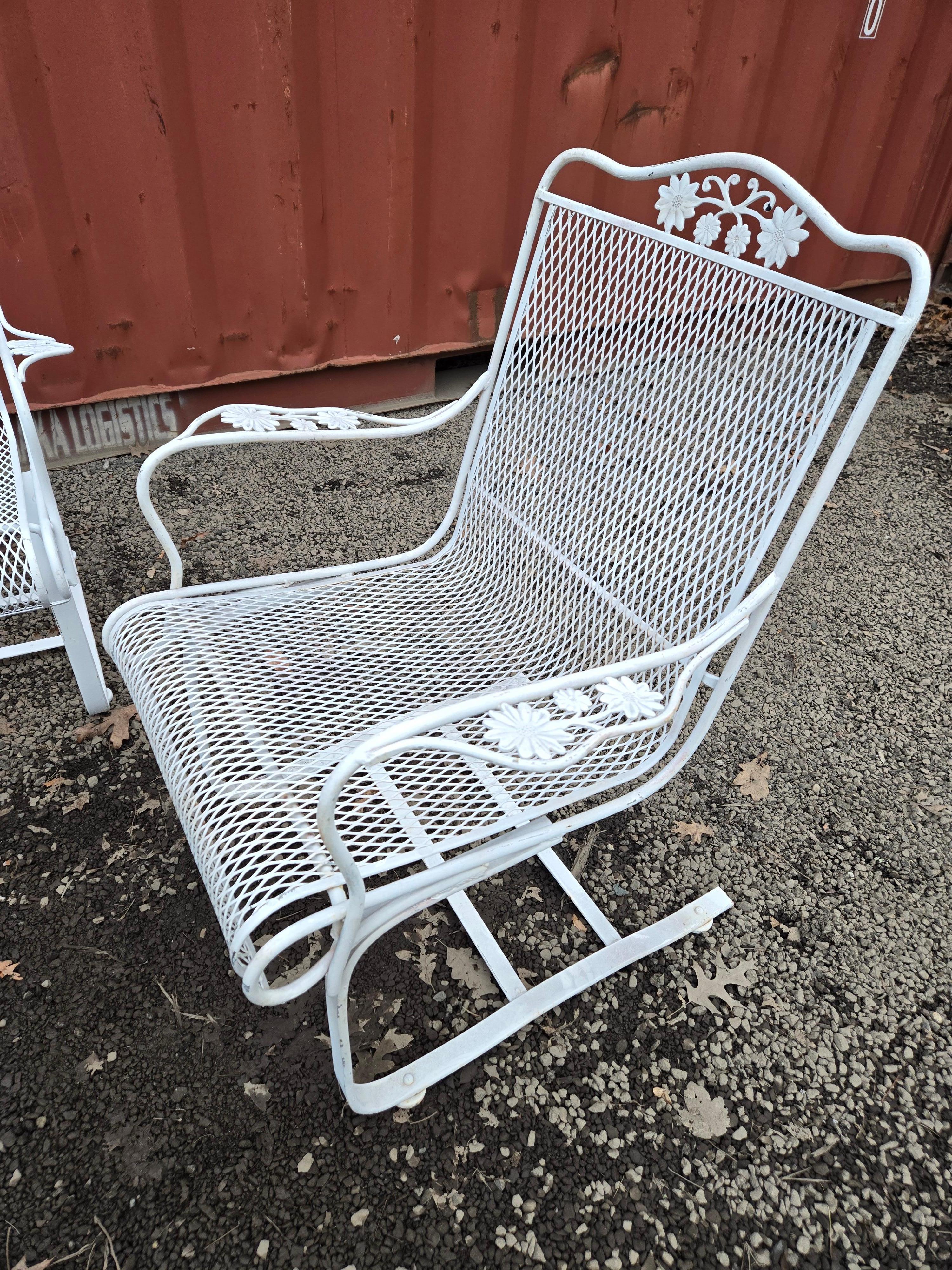 Vintage Wrought Iron Patio Chairs In Good Condition For Sale In Cumberland, RI