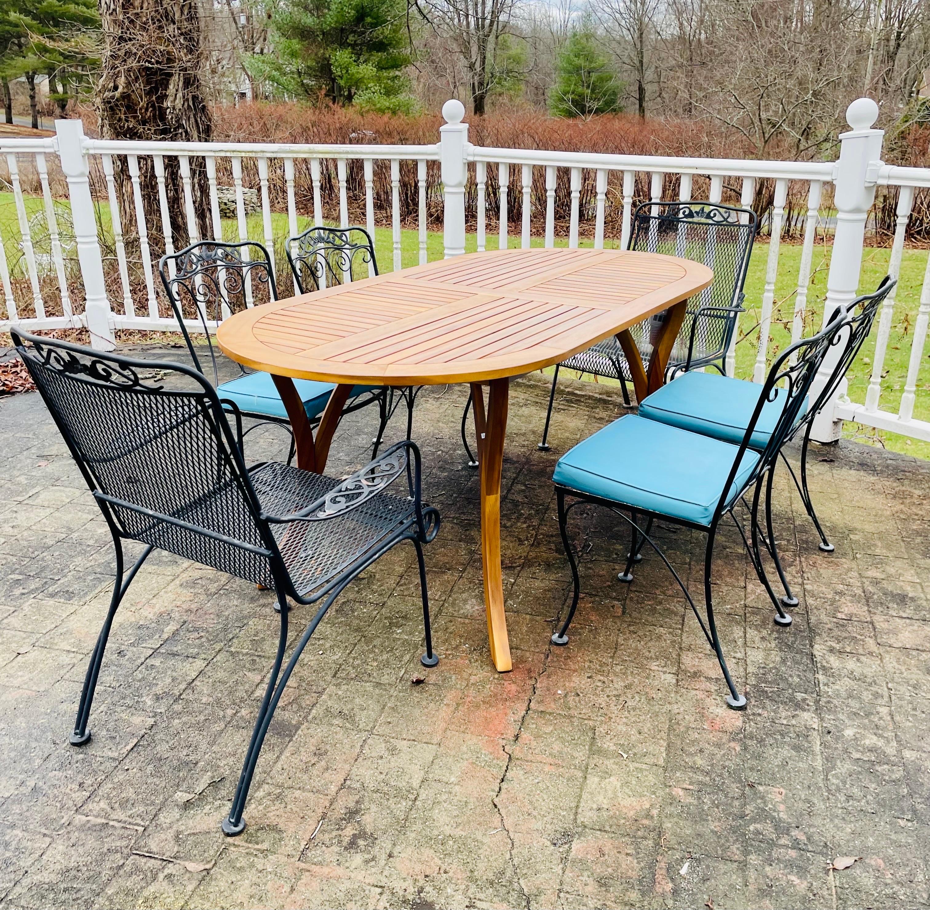 Mid-Century Modern Vintage Wrought Iron Patio Furniture Seating Chairs with Teak Table For Sale