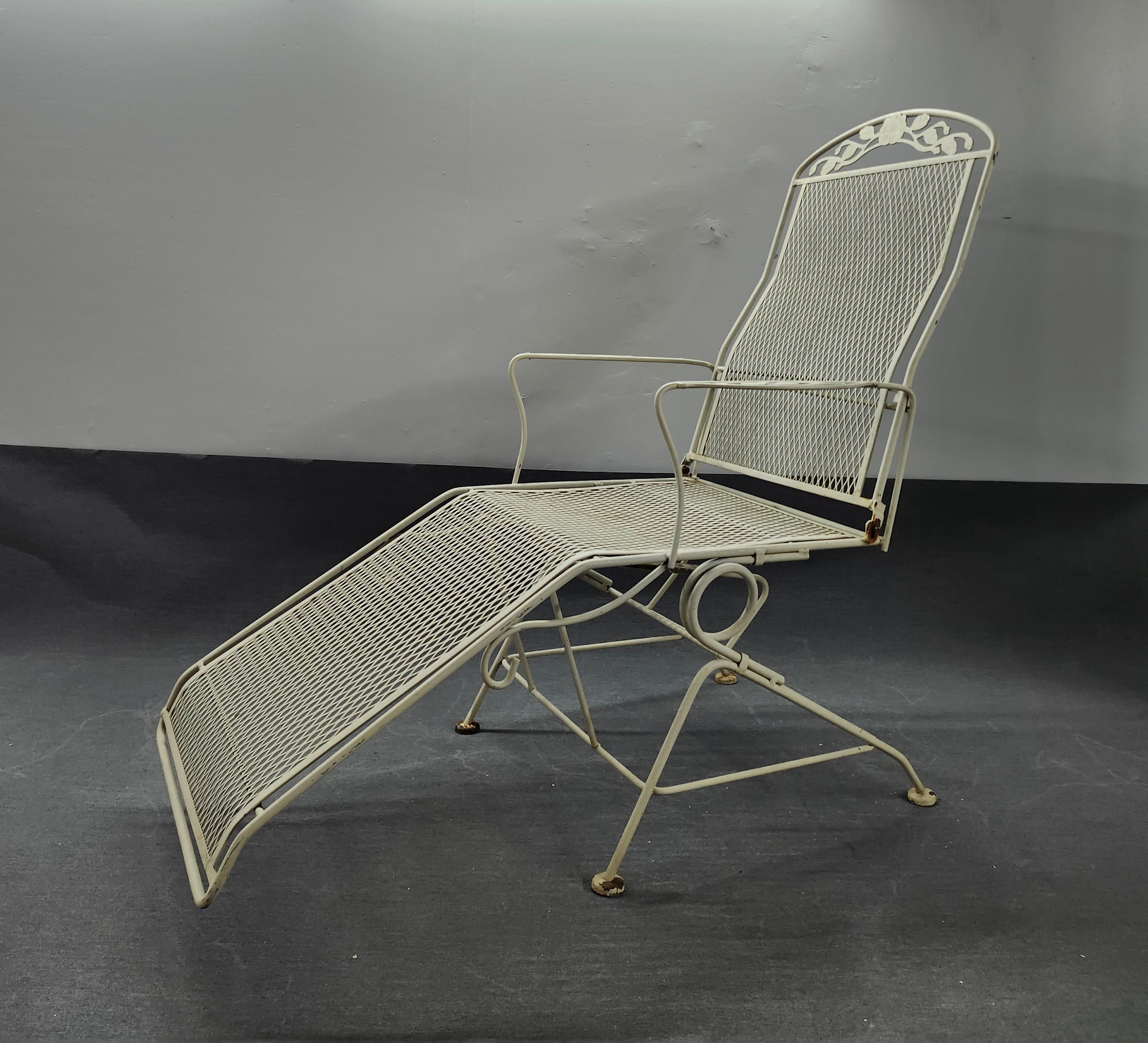 Mid-Century Modern Vintage Wrought Iron Patio and Garden Seating For Sale