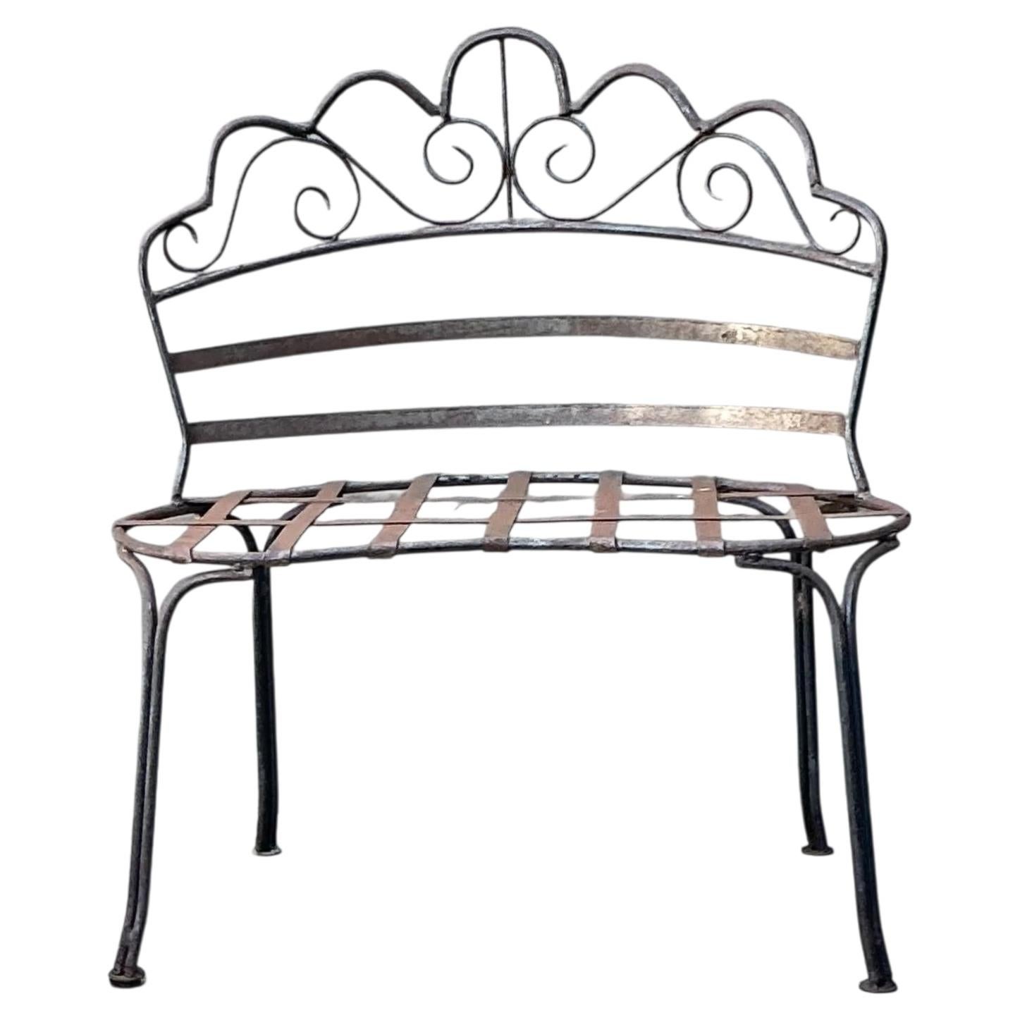 Banc vintage en fer forgé à volutes en vente