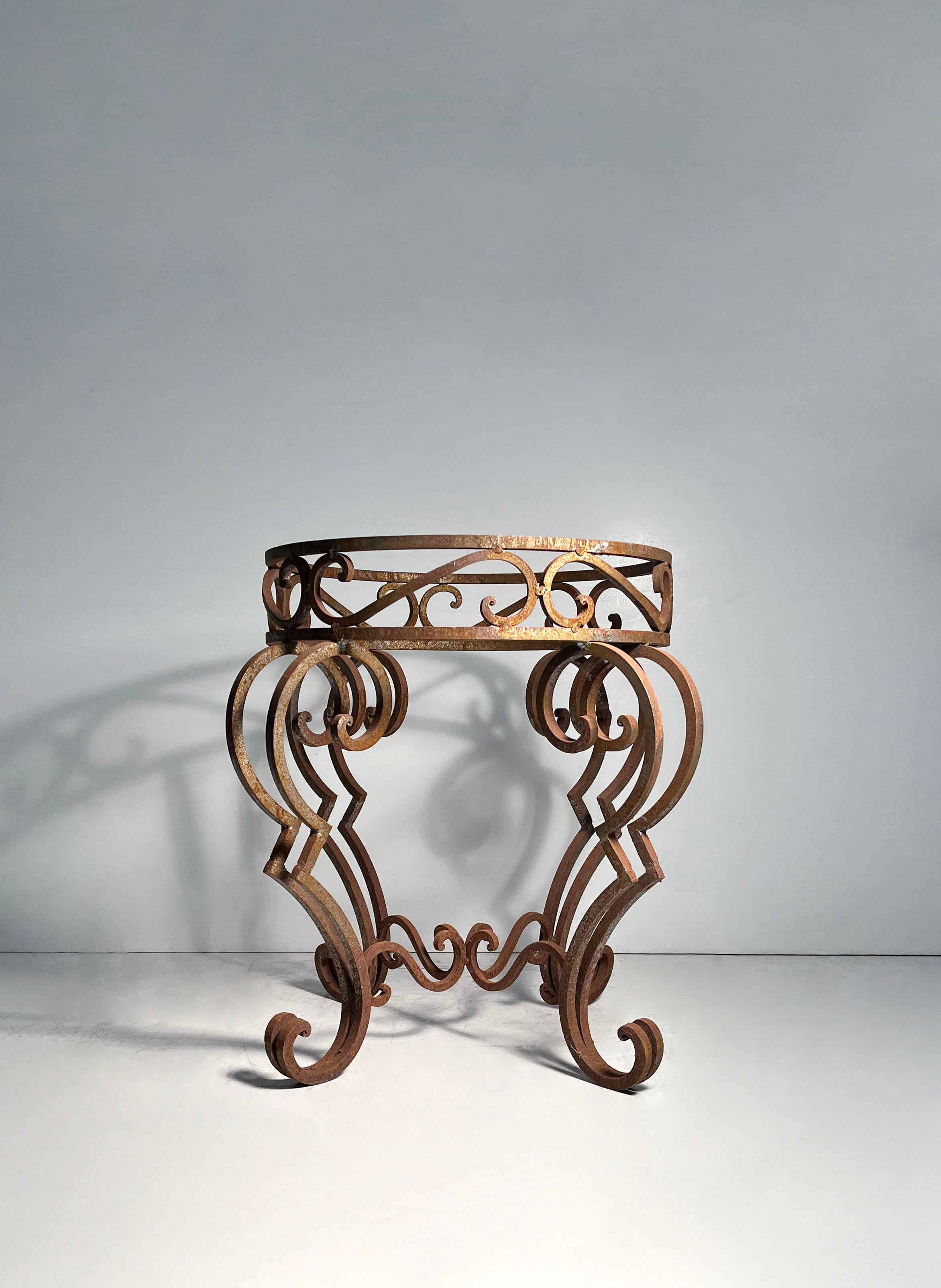 Vintage Schmiedeeisen Beistelltisch (Art déco) im Angebot