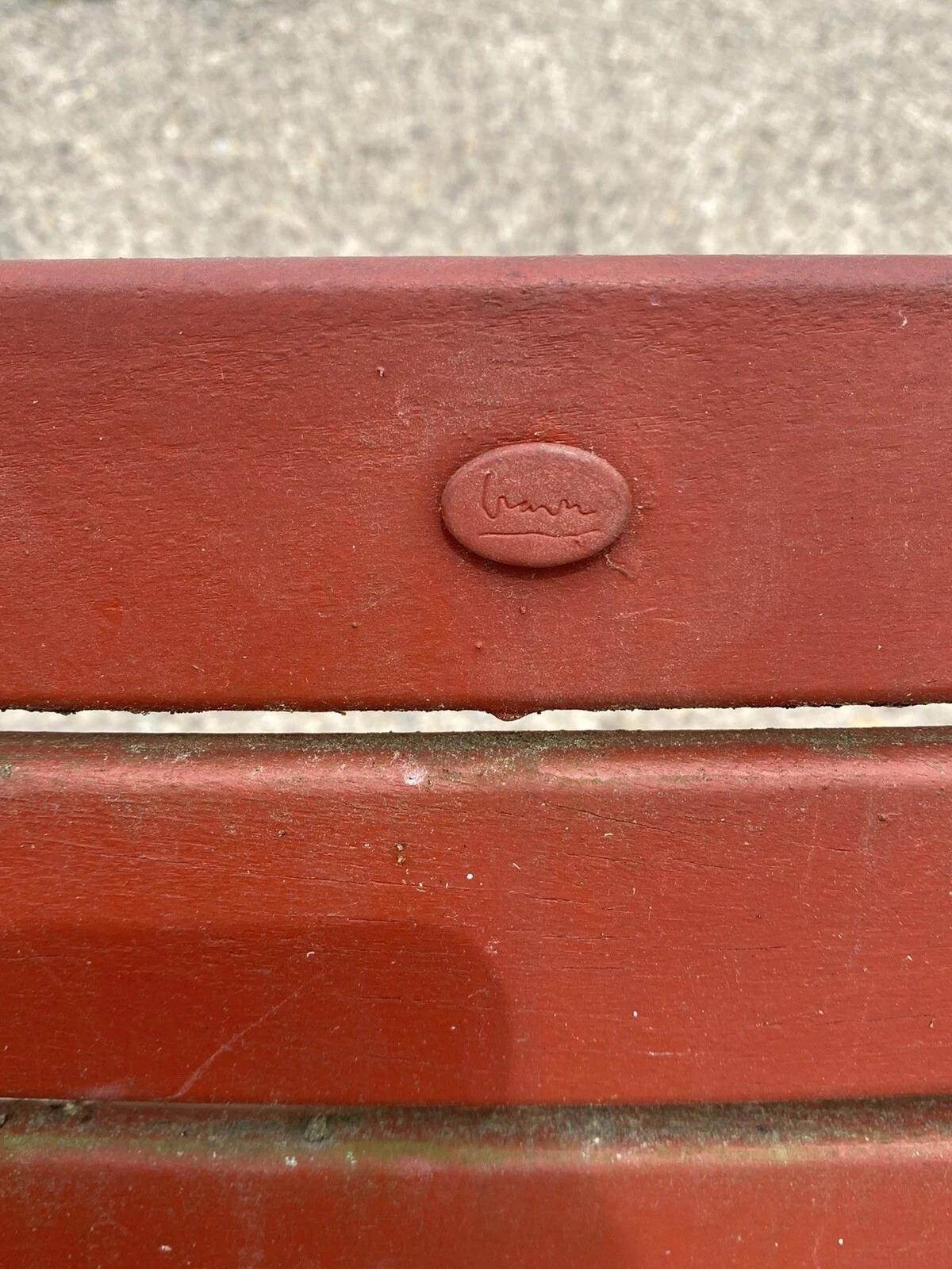 Sedie vintage in ferro battuto con doghe in legno in stile francese per il giardino e il patio all'aperto - una coppia in vendita 1