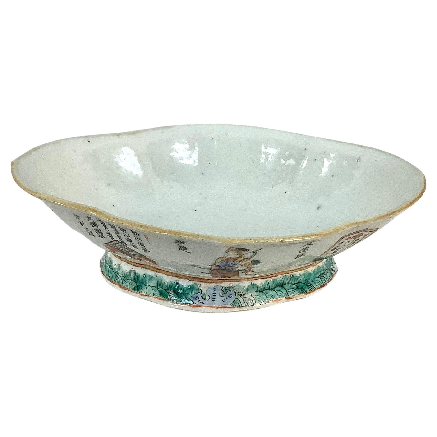 Vintage Wu Shang Pu porcelain oval bowl. Character scenes in green, red, rust and blue on white background. 

DIMENSIONS:
8.5”W x 6.5'D x 2.5