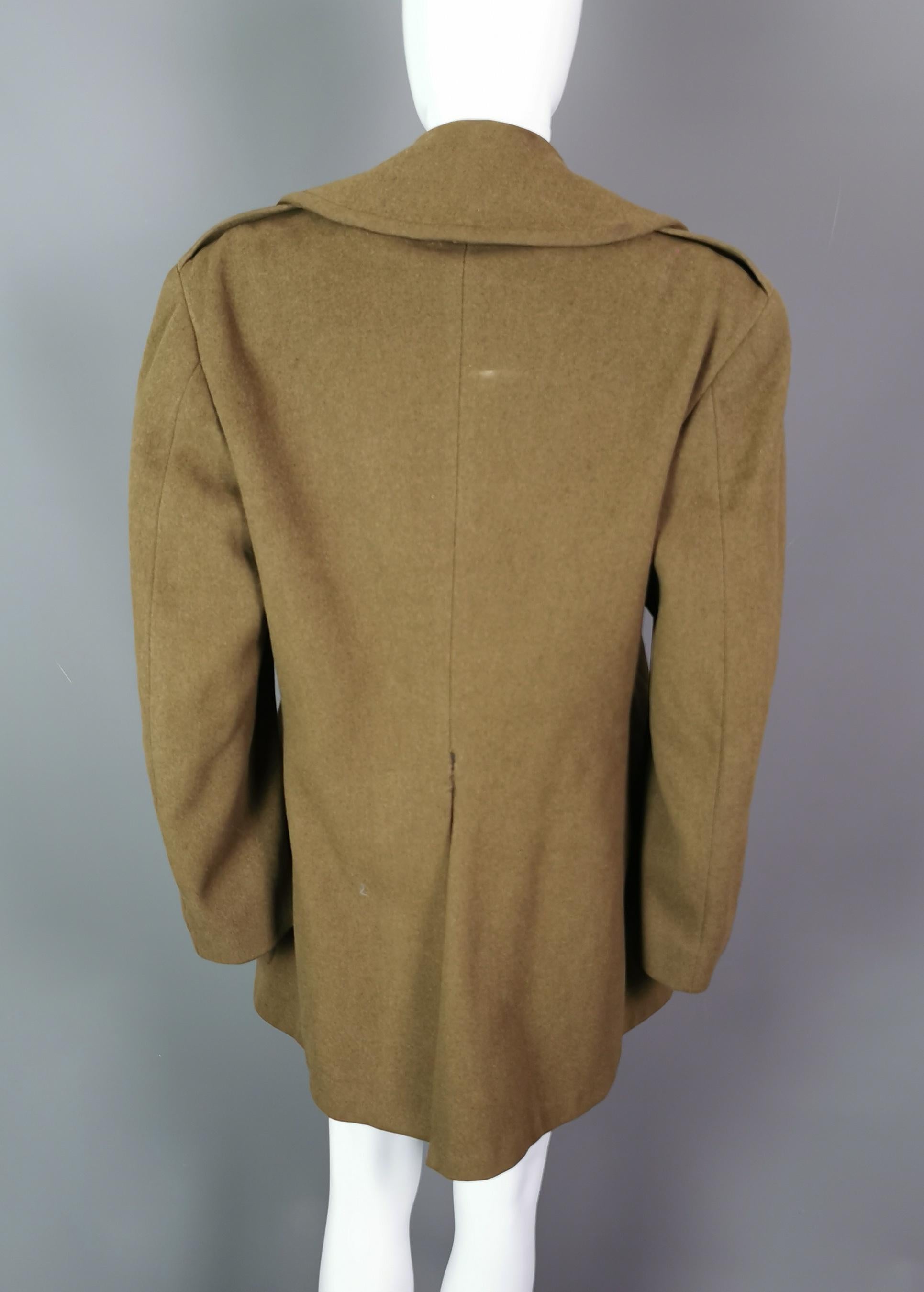 Men's Vintage WW2 Army officers overcoat, regulation 