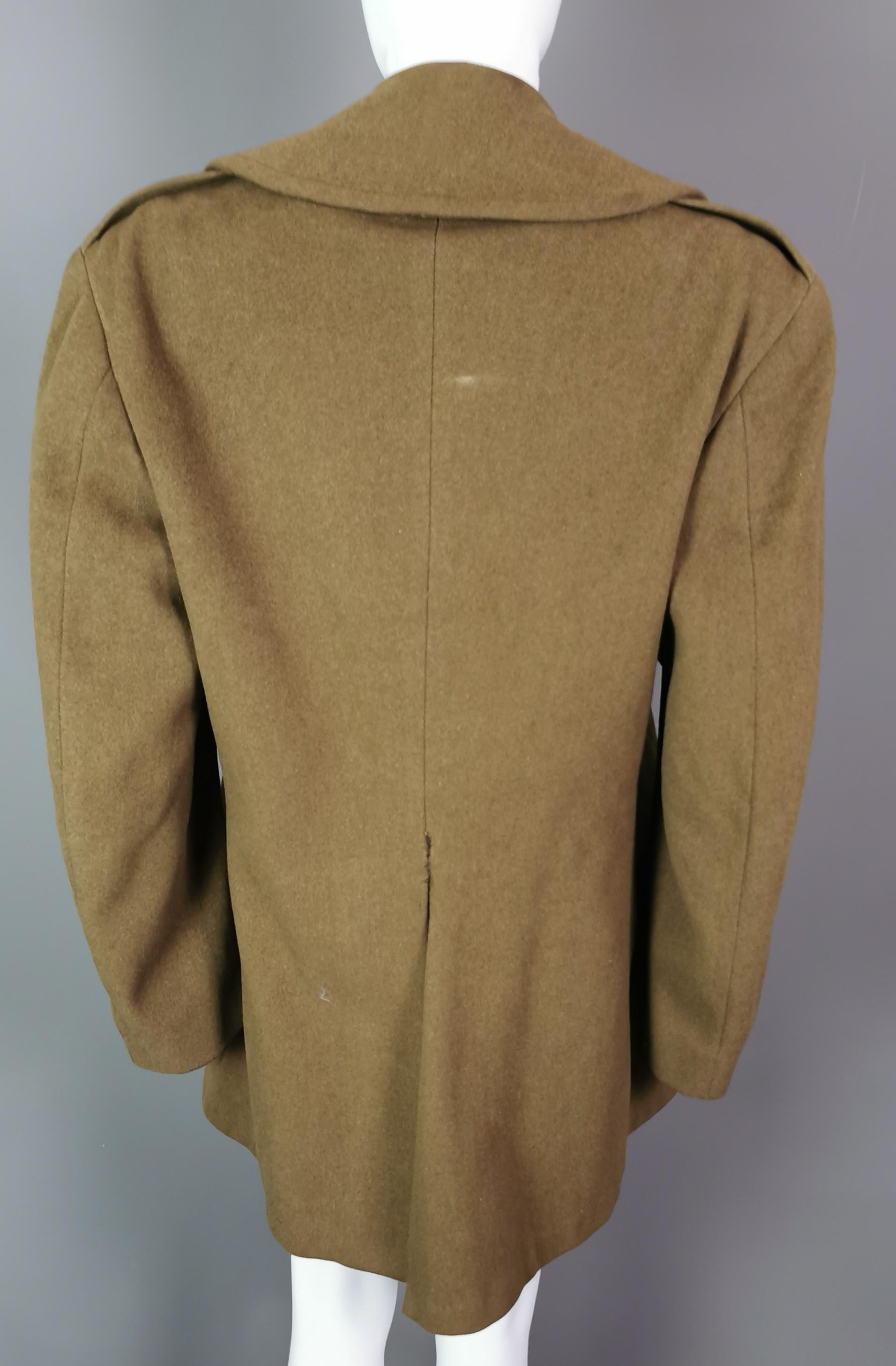 Vintage WW2 Army officers overcoat, regulation 1