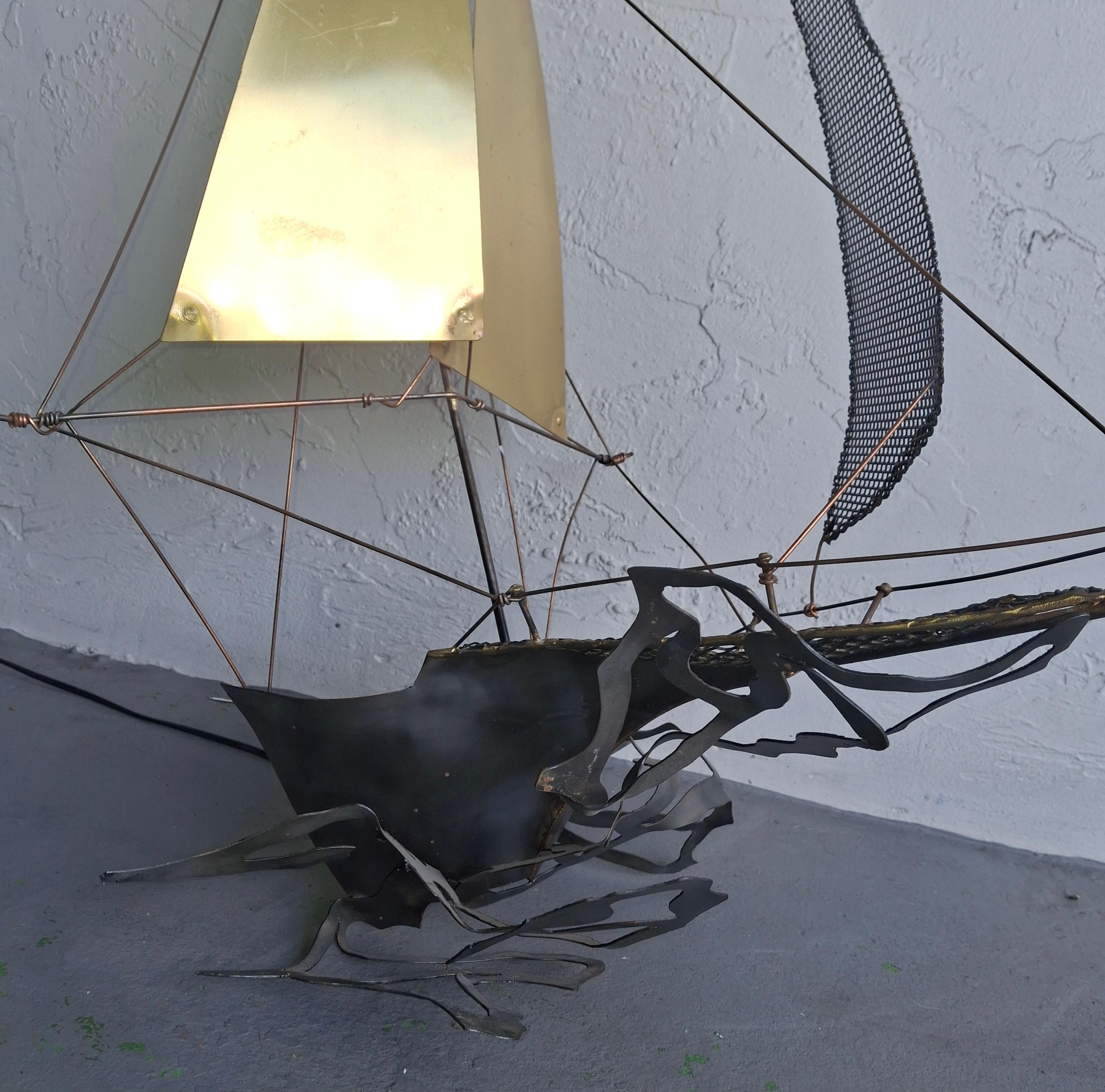 Fine XX secolo Scultura di barca in metallo vintage XL firmata dall'artista J.P. Fer.Or  36