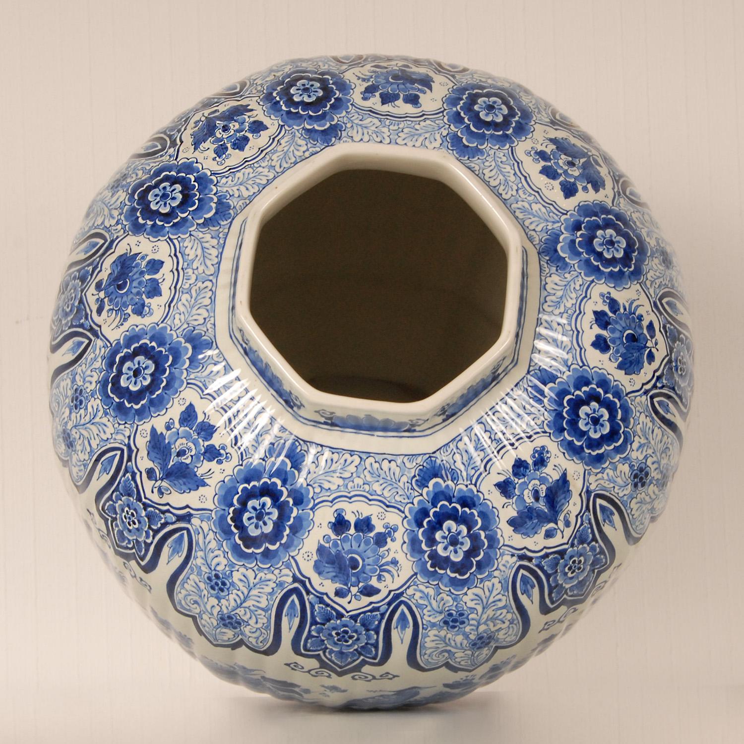 Vintage XL Delft Vase Royal Delft Covered Jar Blue White Delftware Chinoiserie 5