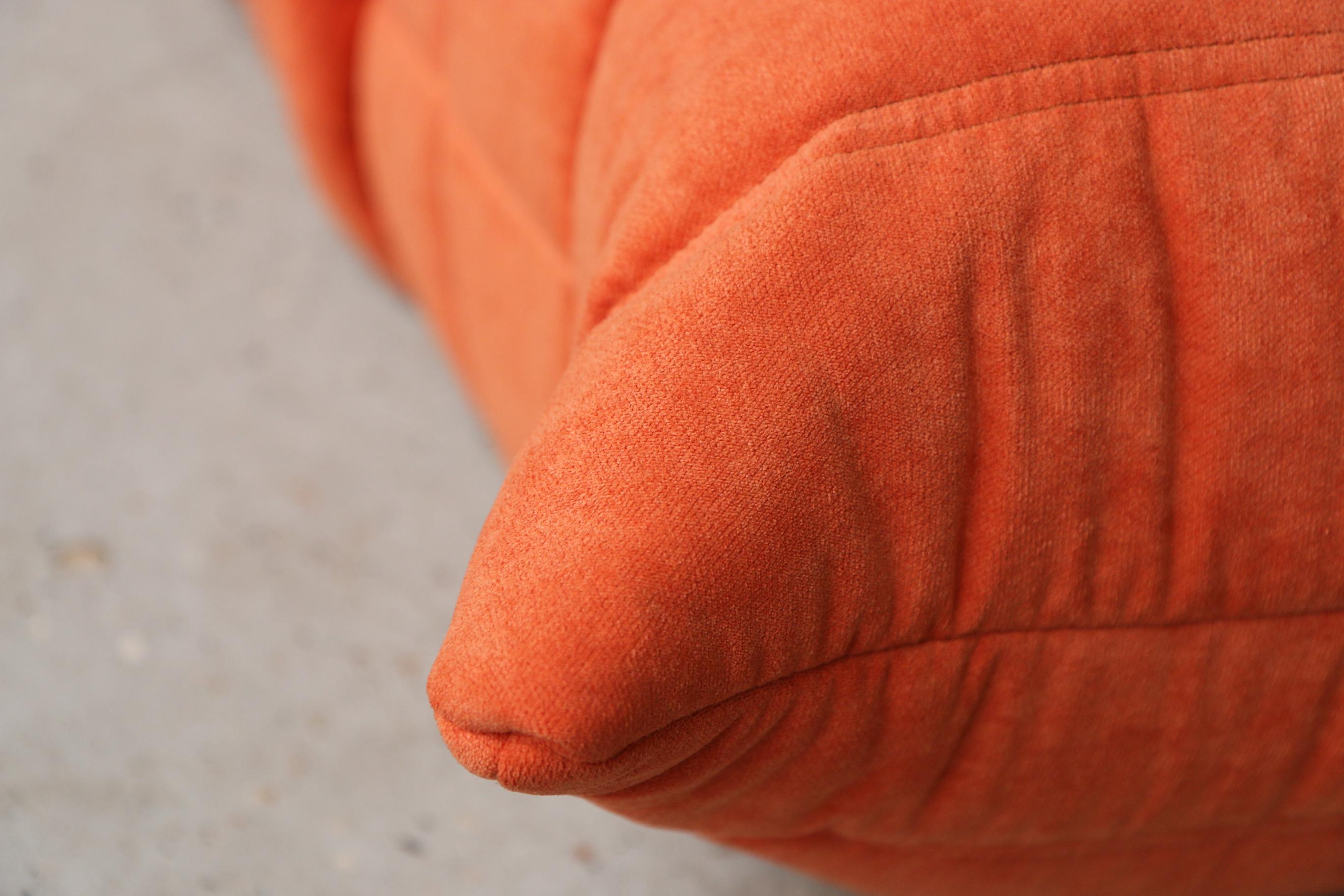 CERTIFIED Ligne Roset TOGO XL sofa in Orange Stain Free Fabric, DIAMOND QUALITY For Sale 4