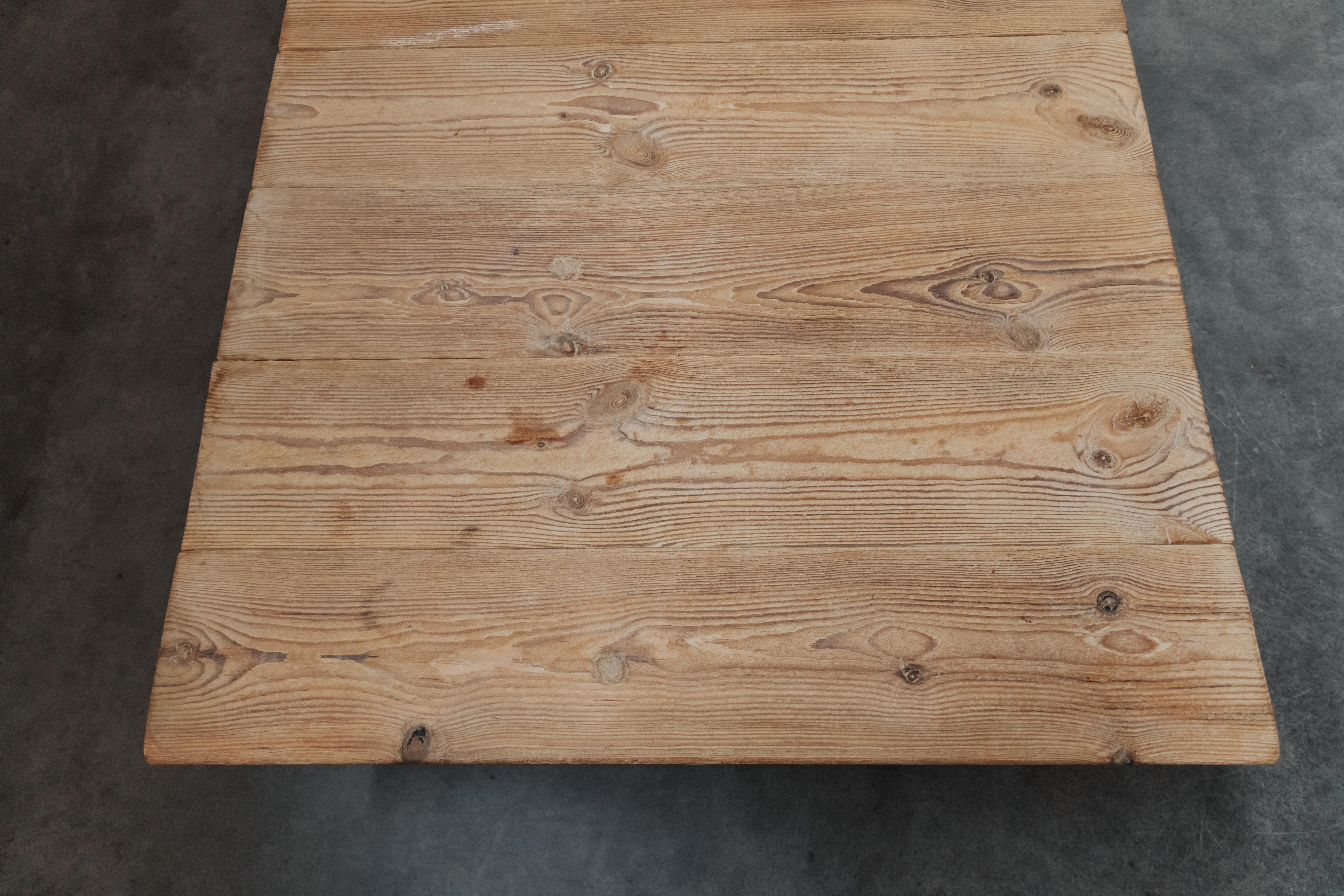 Vintage XL Pine Coffee Table From Denmark, Circa 1960 2