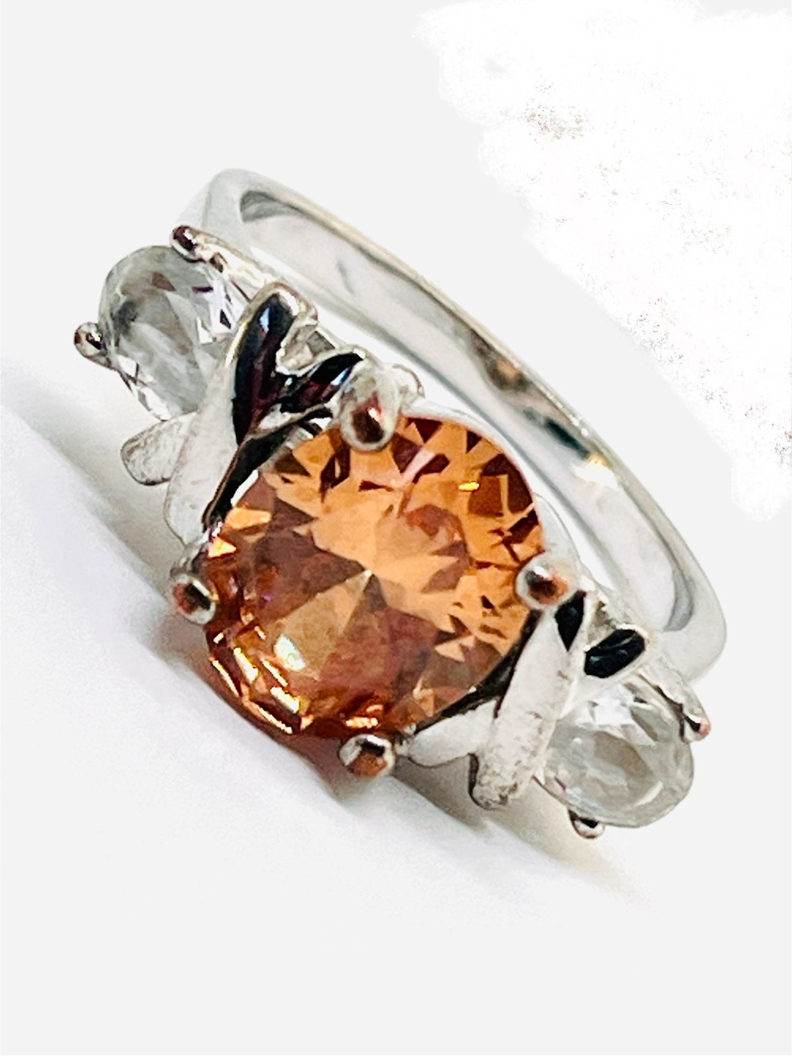 Anello XO vintage in arancione caldo e CZ trasparenti, montatura Hug & Kiss in ottone, misura 7,25 in vendita 8