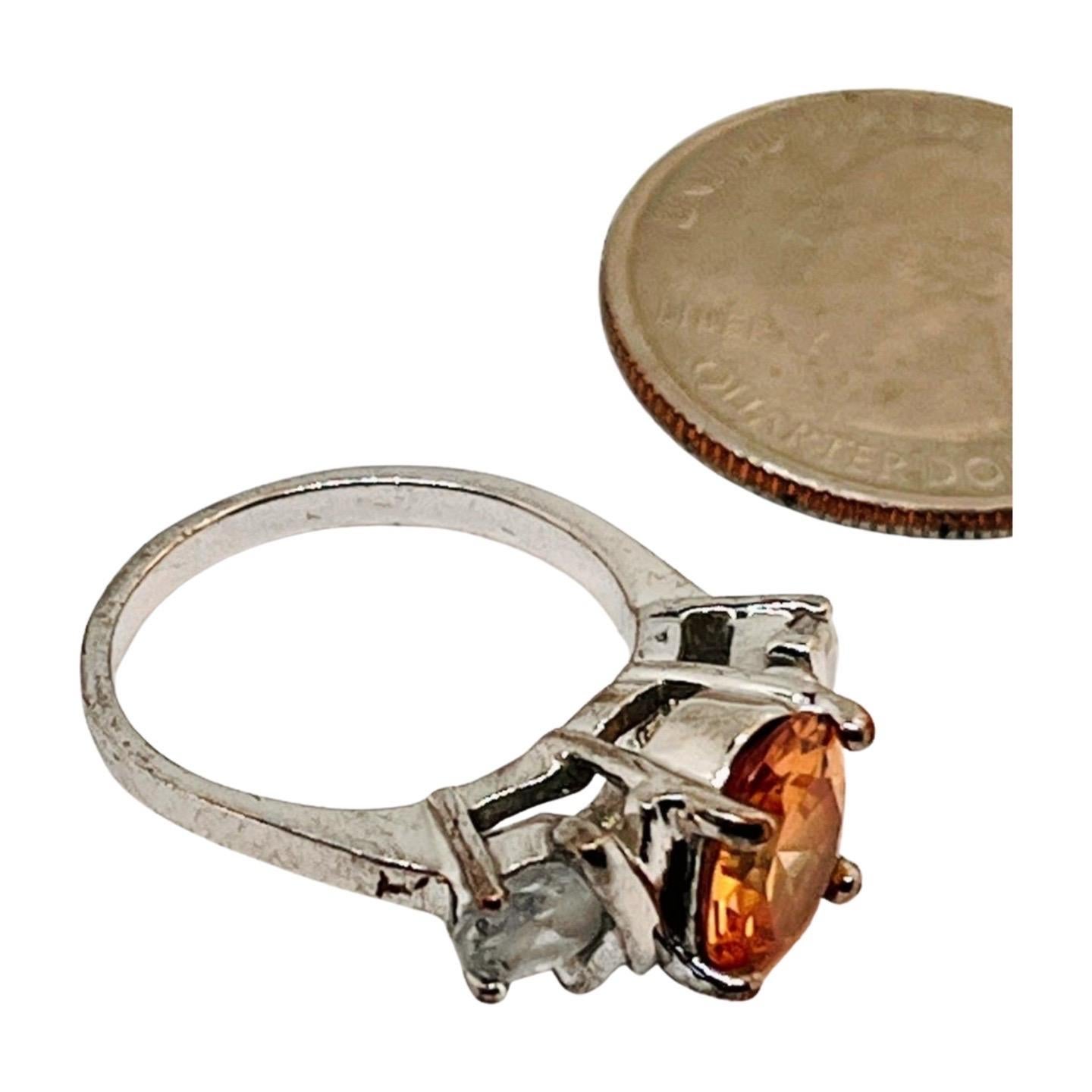 Anello XO vintage in arancione caldo e CZ trasparenti, montatura Hug & Kiss in ottone, misura 7,25 in vendita 2
