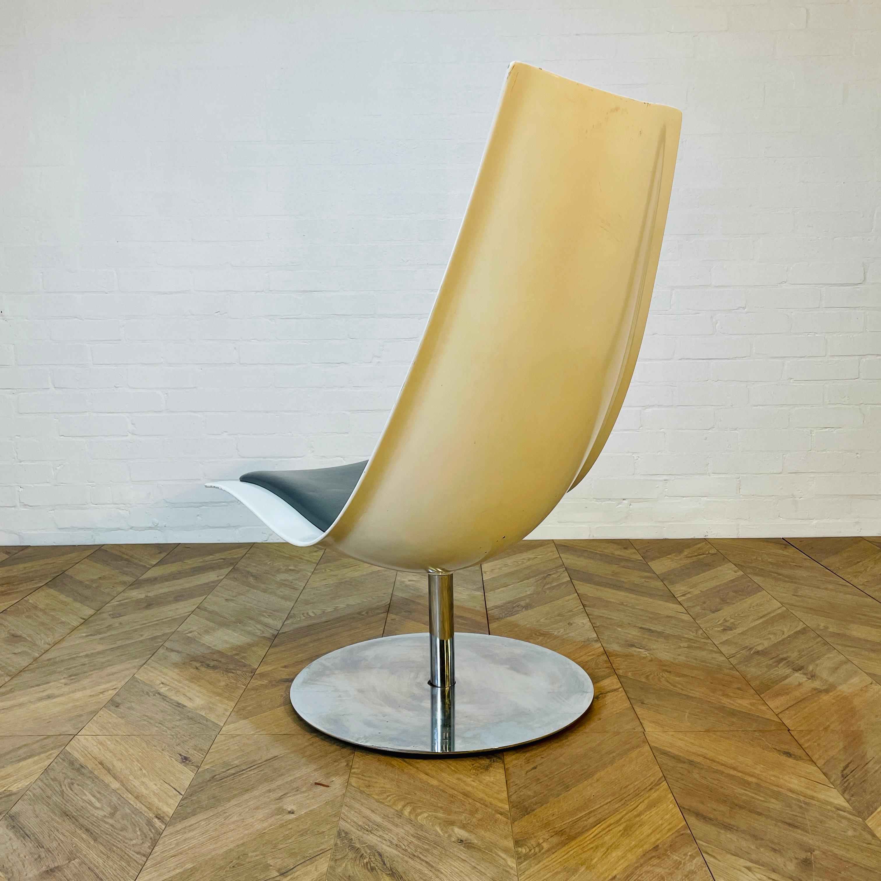 Imitation cuir Chaise pivotante XPO vintage par BO Concept sur base chromée en vente