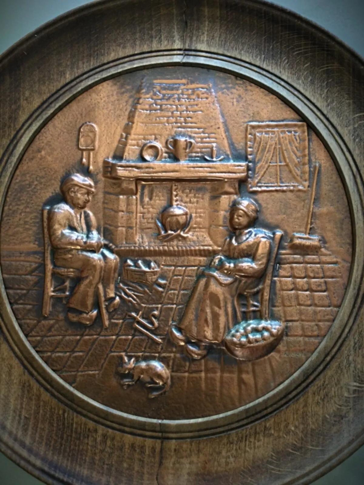 20ième siècle Plaque murale vintage du XXème siècle avec reliefs en cuivre par Sénécal - 2Y285 en vente