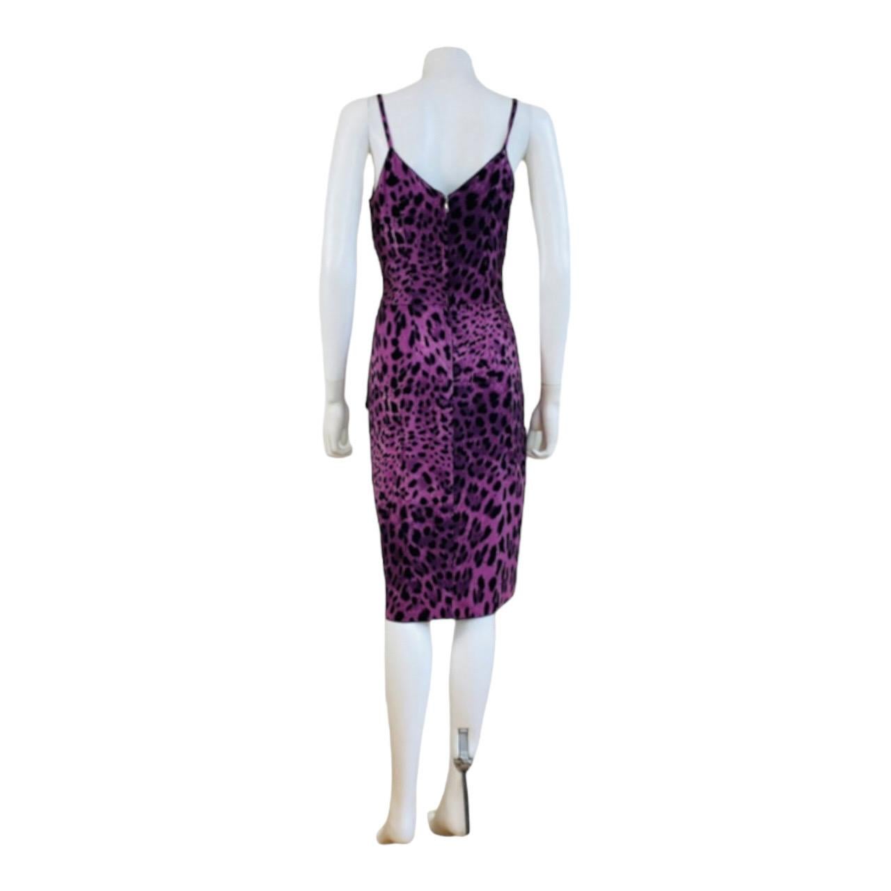 Vintage Y2K Dolce + Gabbana Silk Purple Leopard Animal Print Fitted Dress For Sale 2