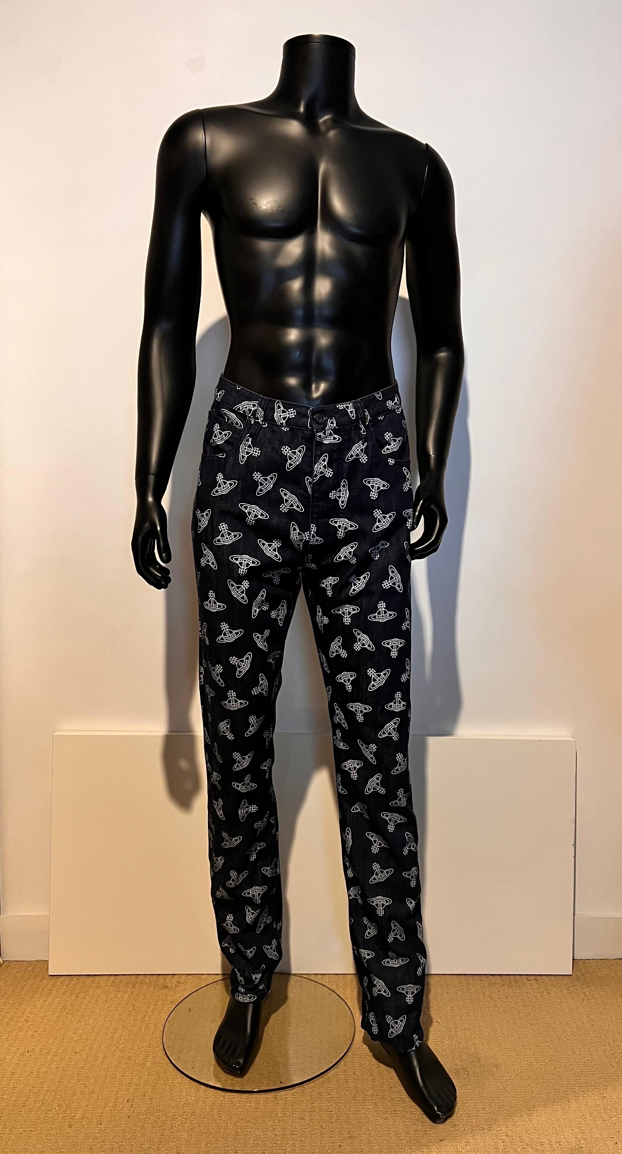 VINTAGE VIVIENNE WESTWOOD Anglomania mens Orb print denim jeans in white on blue print.
 Features gorgeous signature orb print. 

In very good condition. 

A great piece of the Vivienne Westwood jeans line Anglomania

A chance to have a piece from