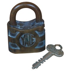 Vintage Yale & Towne Mfg Co Brass Padlock Key Miniature Clover Antique Stamford