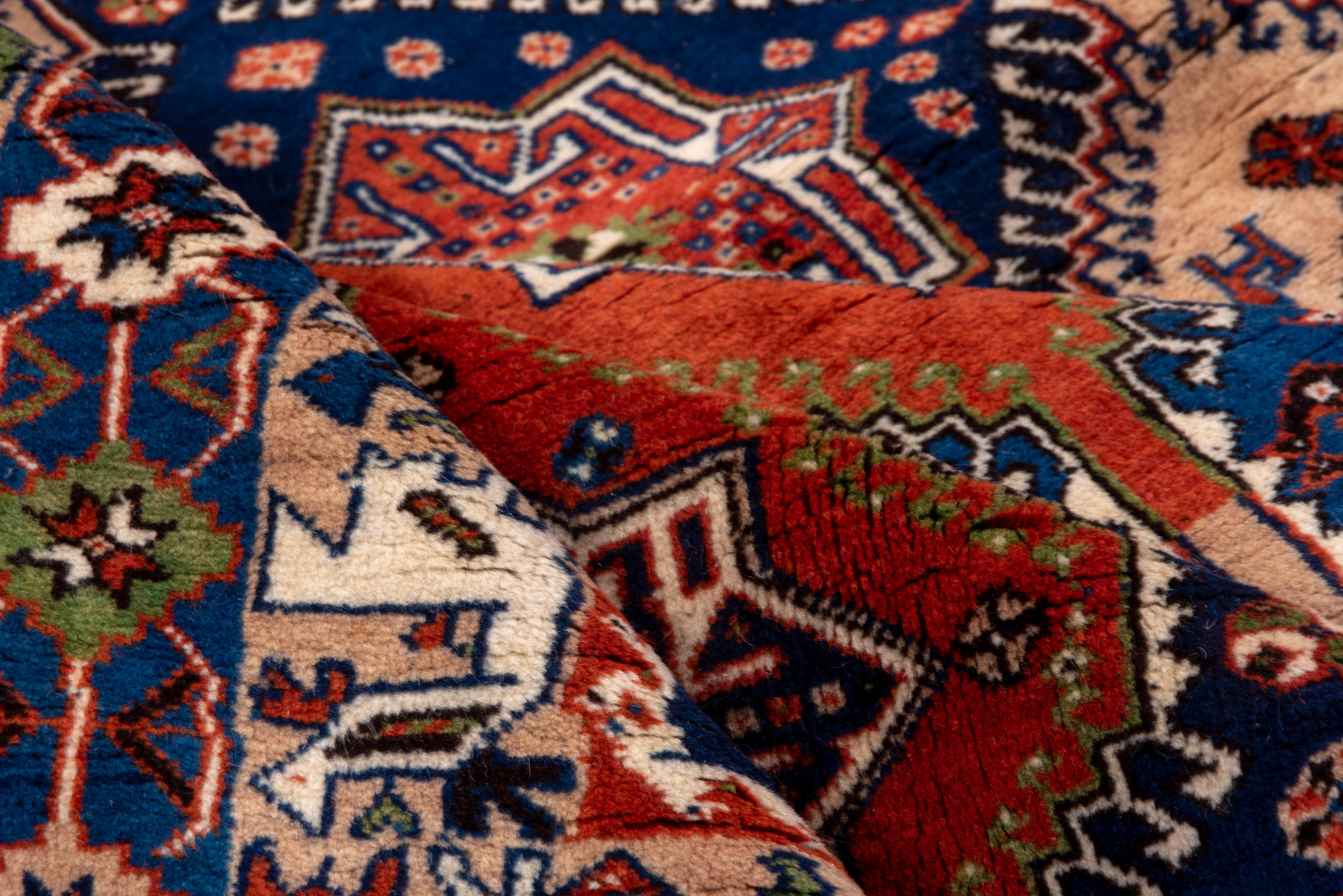Vintage Yalemeh Rug Star Medallion Grid In Good Condition For Sale In New York, NY