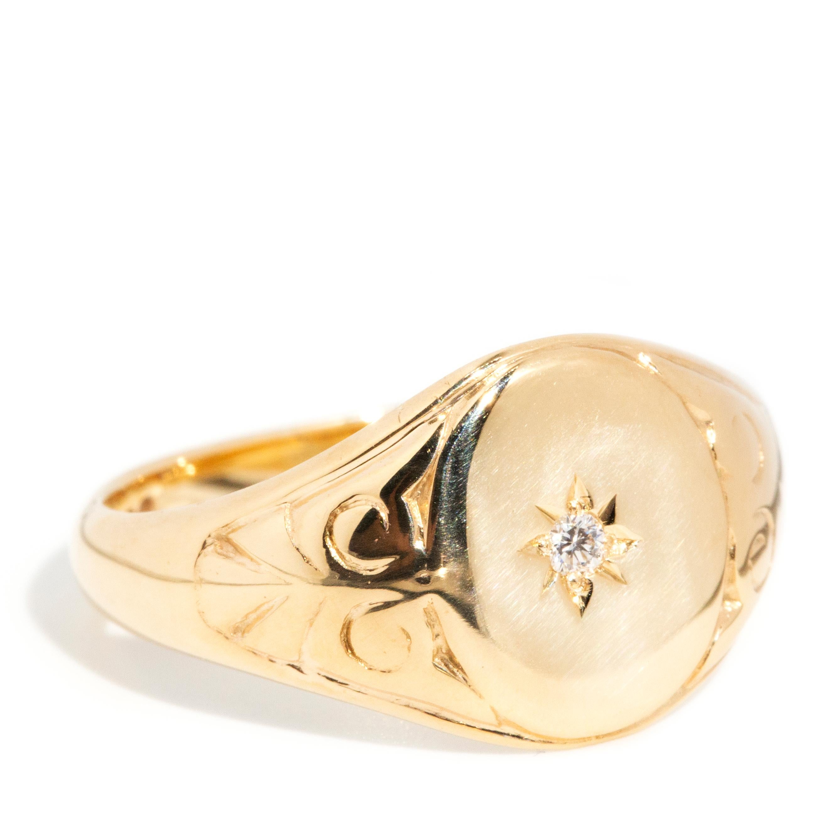 Round Cut Vintage Year 1974 Hallmarked Star Set Diamond Signet Ring 9 Carat Yellow Gold
