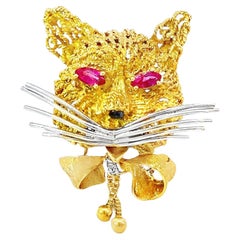 Vintage Yellow and White Gold Cat Brooch Pin