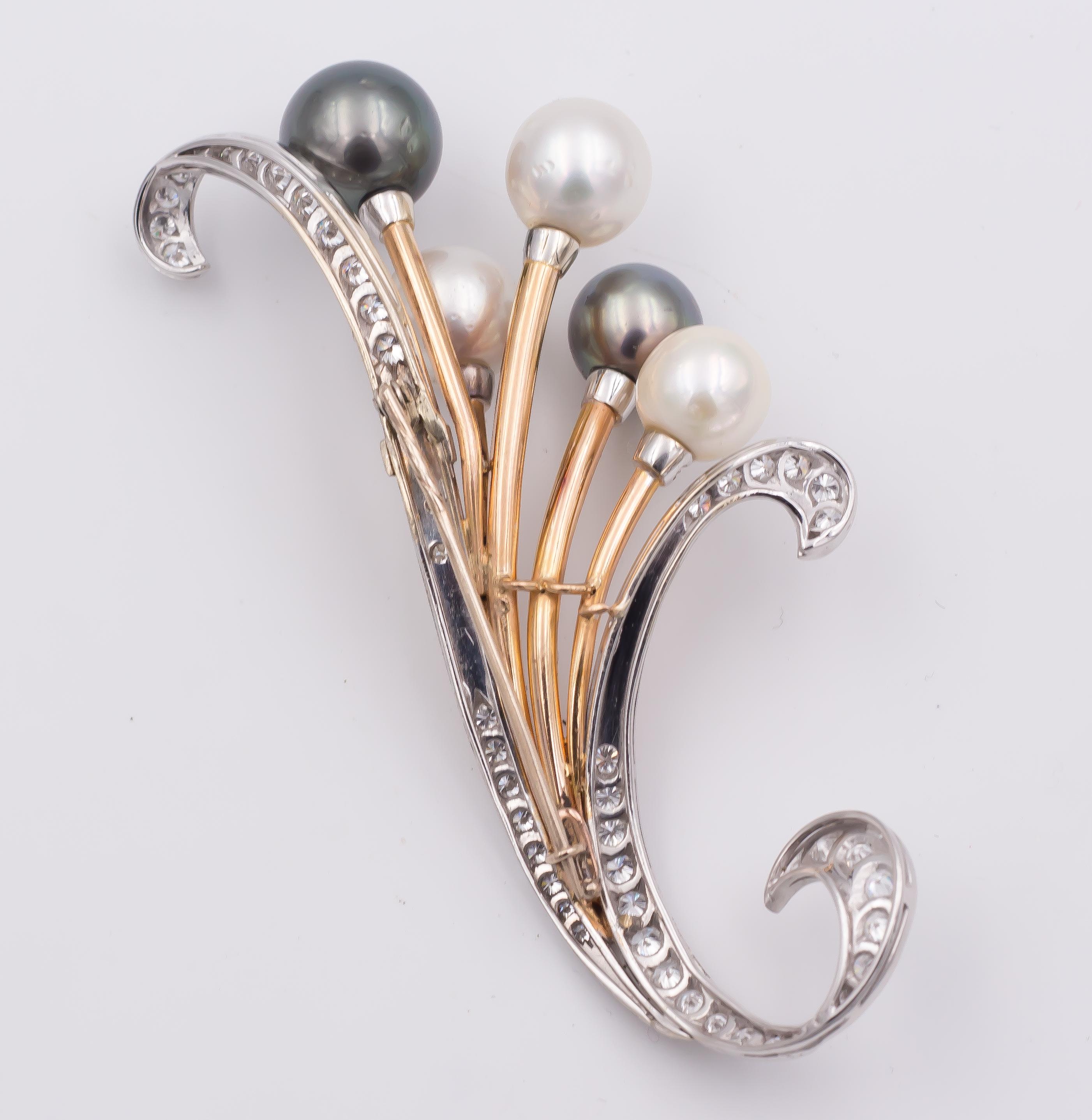Vintage Yellow and White Gold, Pearl and Diamond Brooch, 1960s For Sale 2