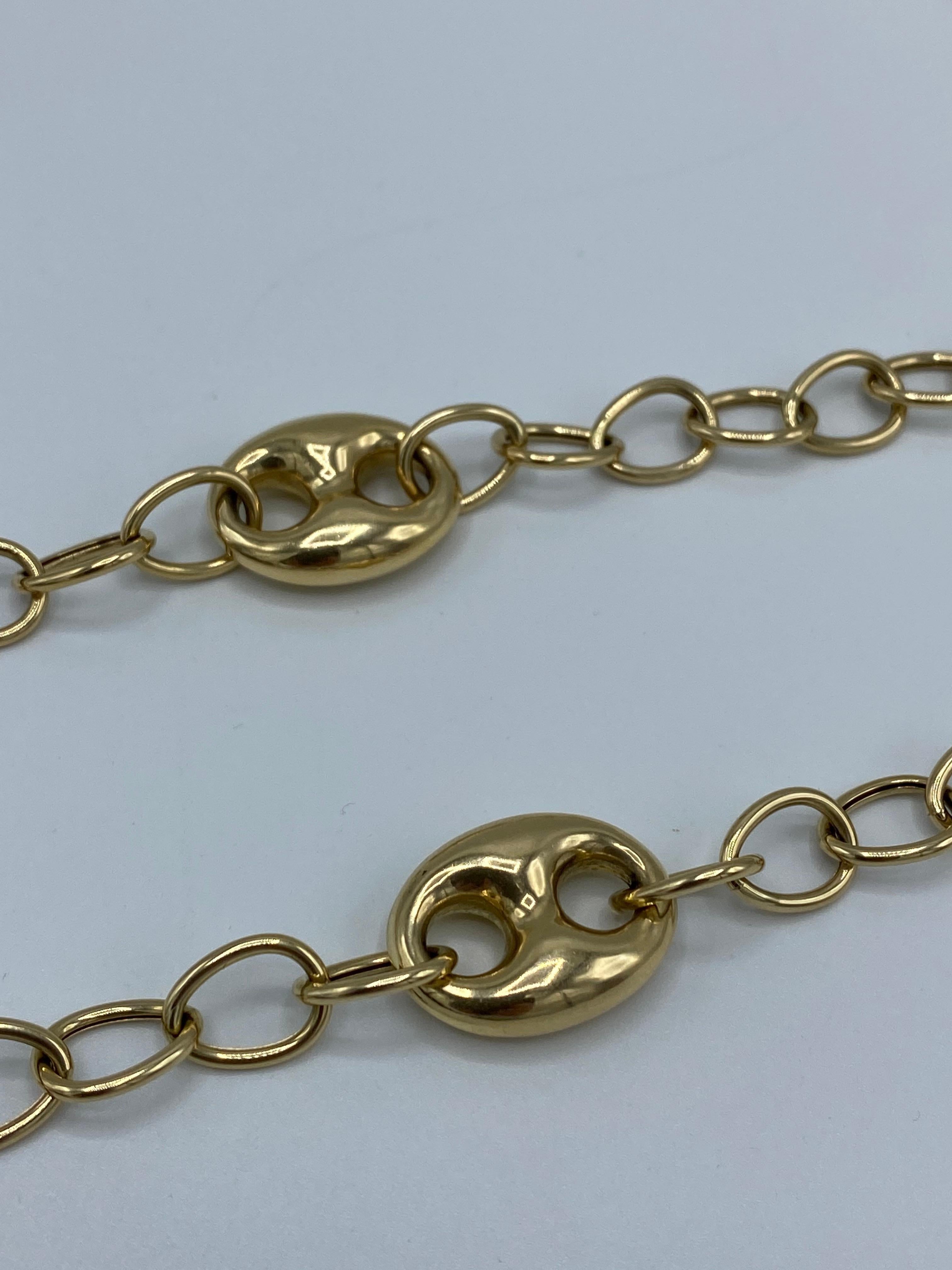 Vintage Yellow and White Gold Two Tone Chain Necklace, Italy In Excellent Condition For Sale In Beverly Hills, CA