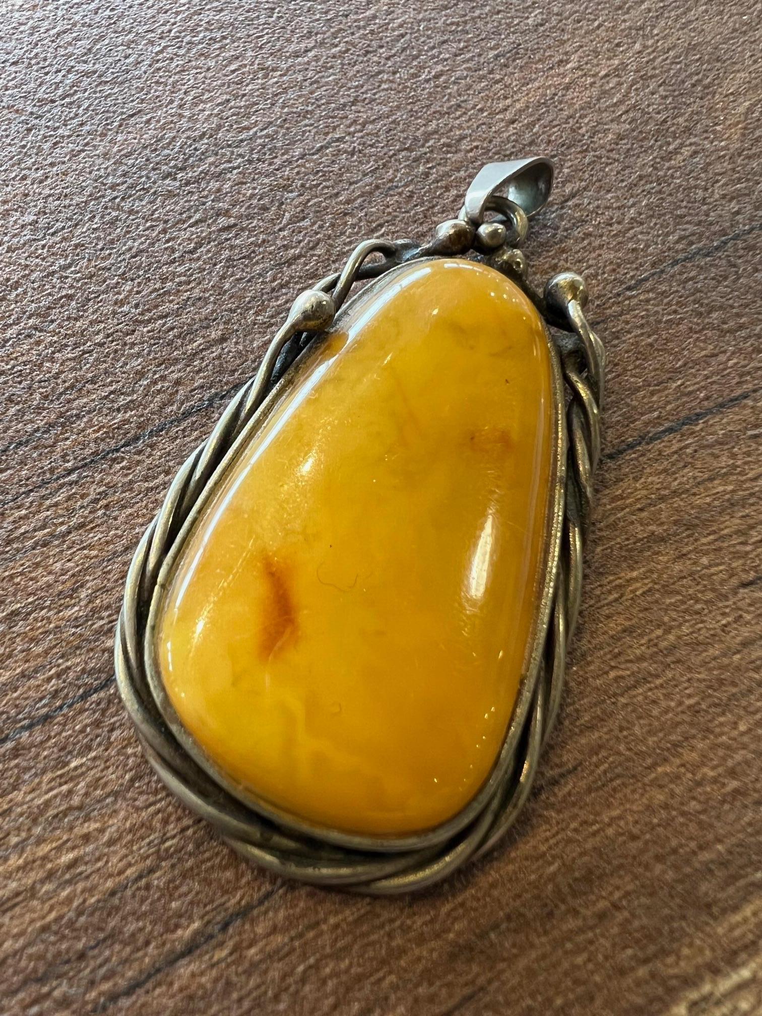 Vintage Yellow Baltic Amber Pendant from Latvia For Sale 4