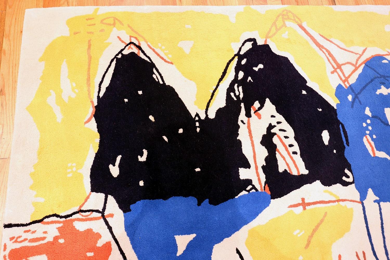 Ein atemberaubender gelber, schwarzer, roter und blauer Kunstteppich des Künstlers Jan Cremer, Herkunftsland / Art des Teppichs: Indische Teppiche, ca. Datum: Vintage / Mitte des 20. Jahrhunderts. Größe: 8 ft 1 in x 6 ft 7 in (2,46 m x 2,01 m)

