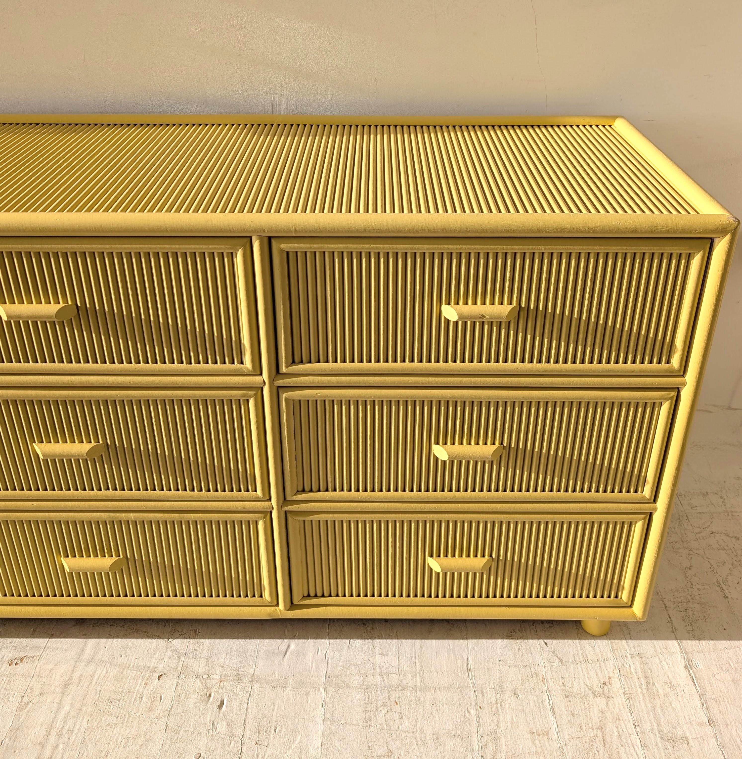 Vintage yellow cane & pencil reed sideboard with drawers / dresser, 1970s USA im Angebot 7