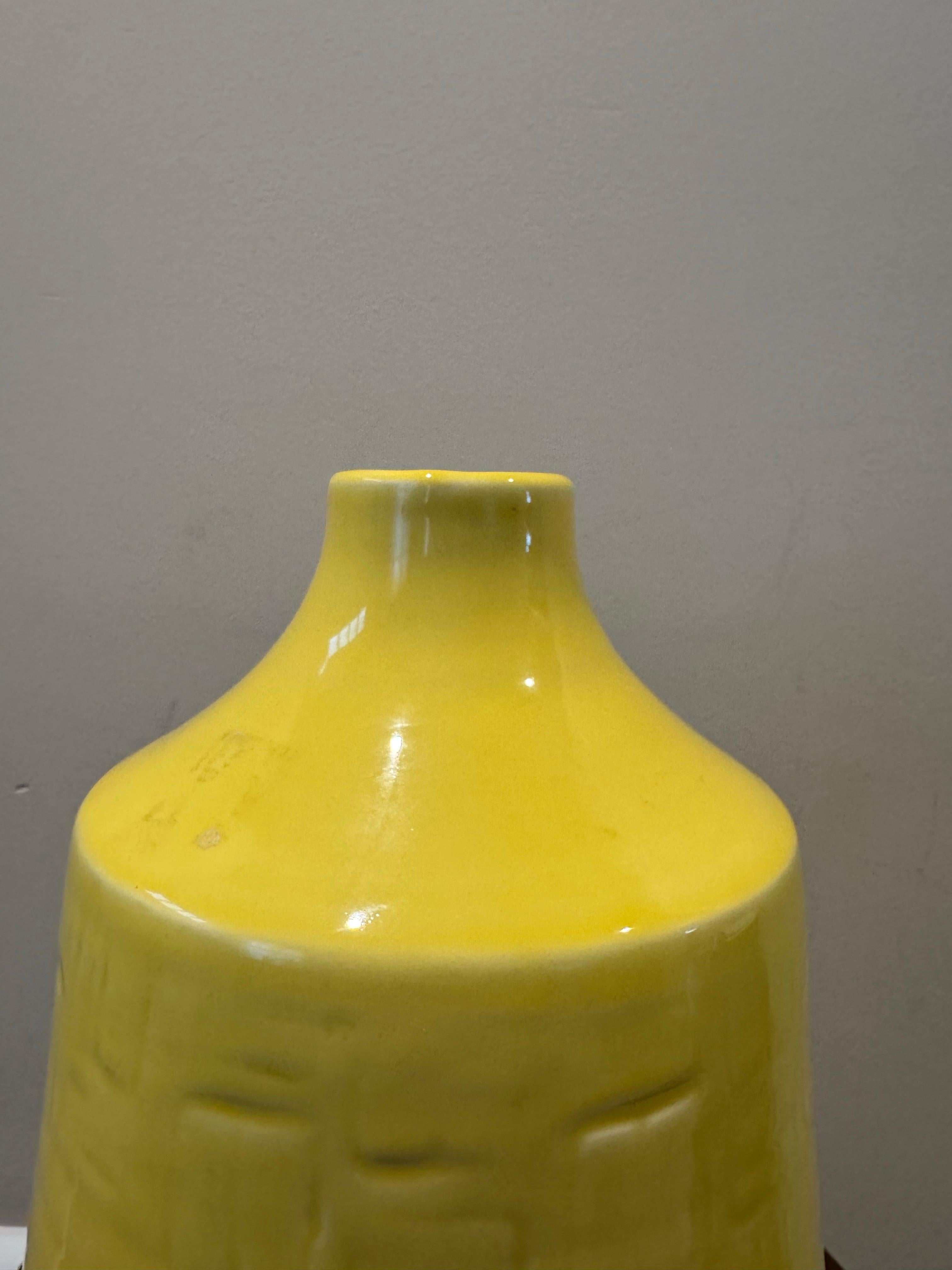 Fait main Vase jaune Céramiche Tadinate, fabriqué en Italie en vente