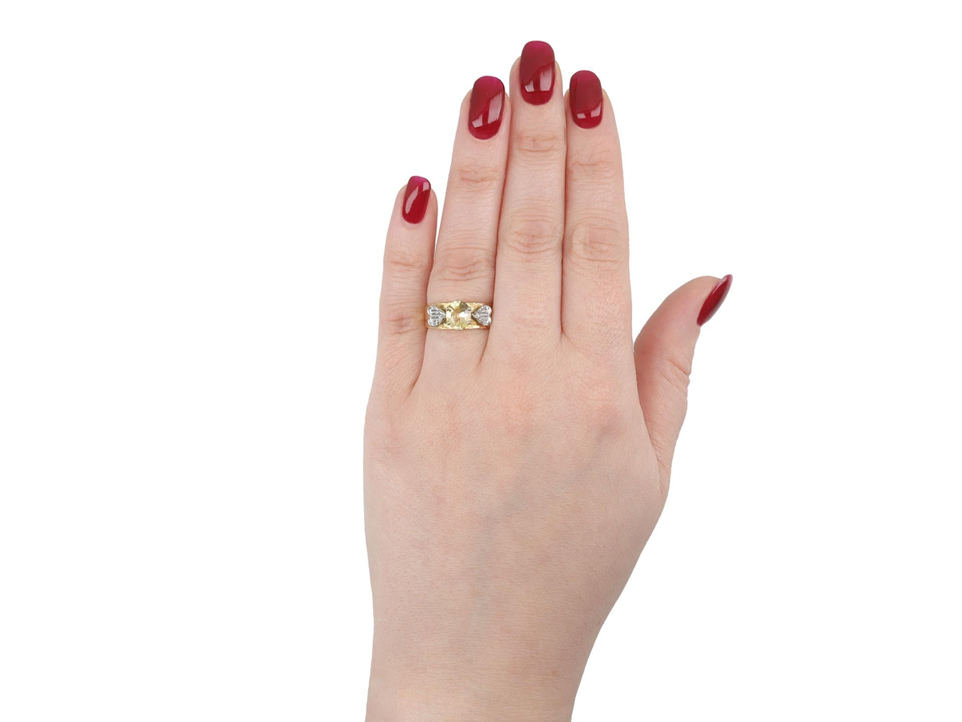 Retro Vintage yellow Ceylon sapphire and diamond ring, circa 1970. For Sale