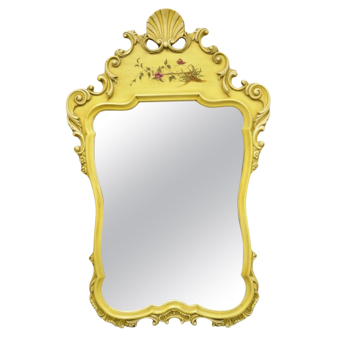 Miroir mural jaune vintage sculpté en coquillage de style chinoiseries par Union National