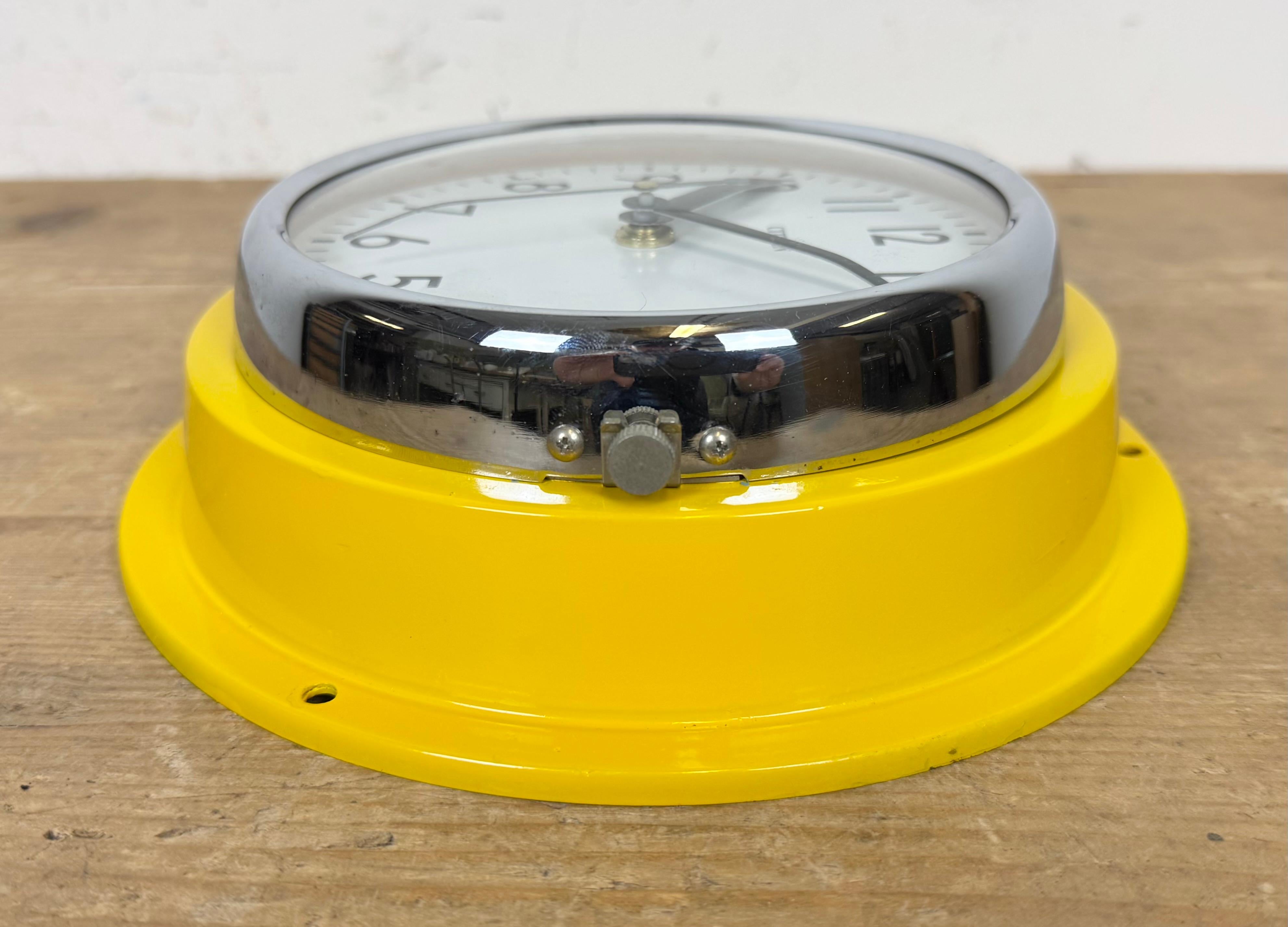 Reloj de Pared Barcos Citizen Amarillo Vintage, Años 70 en venta 5