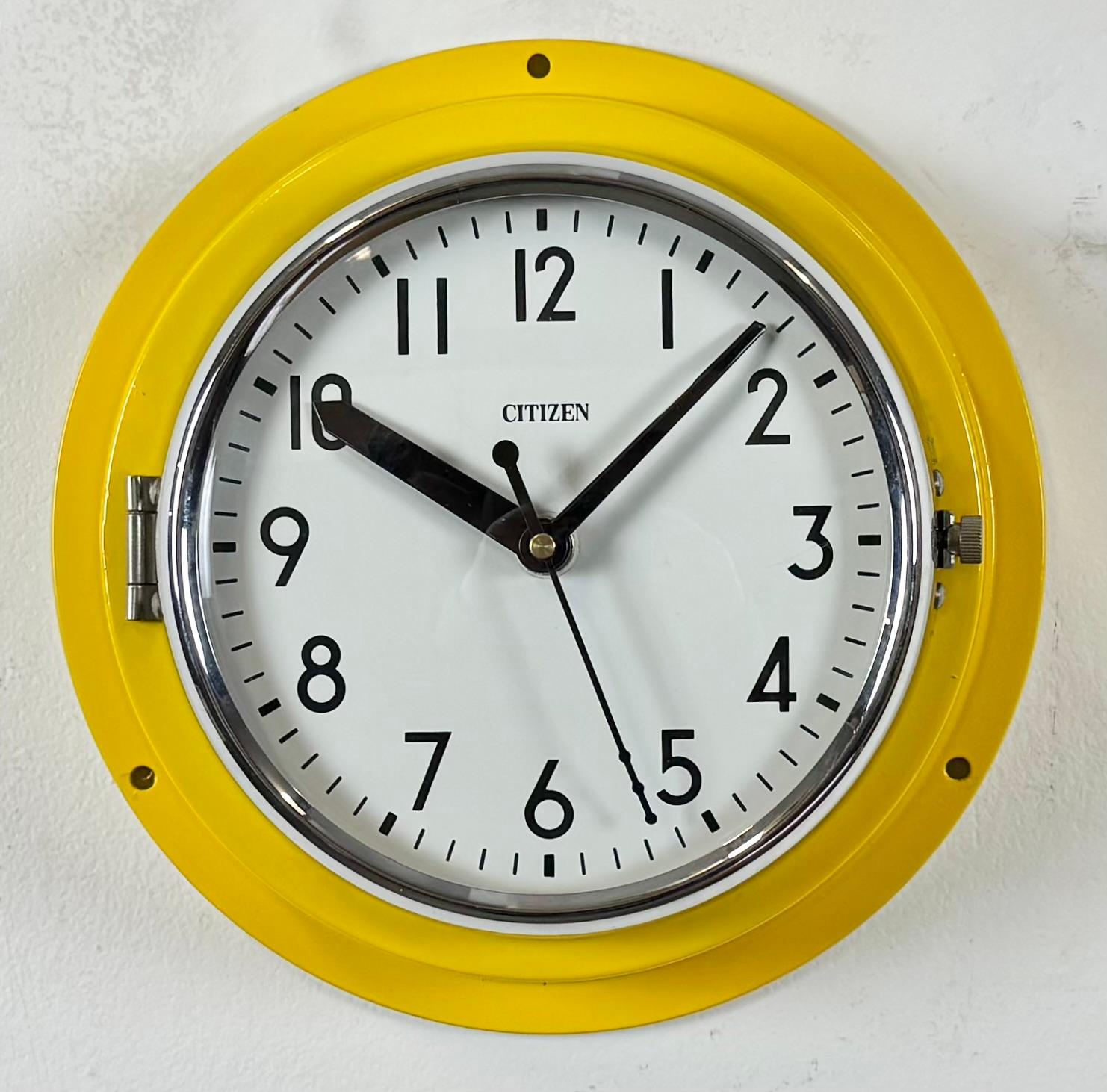 Reloj de Pared Barcos Citizen Amarillo Vintage, Años 70 Industrial en venta