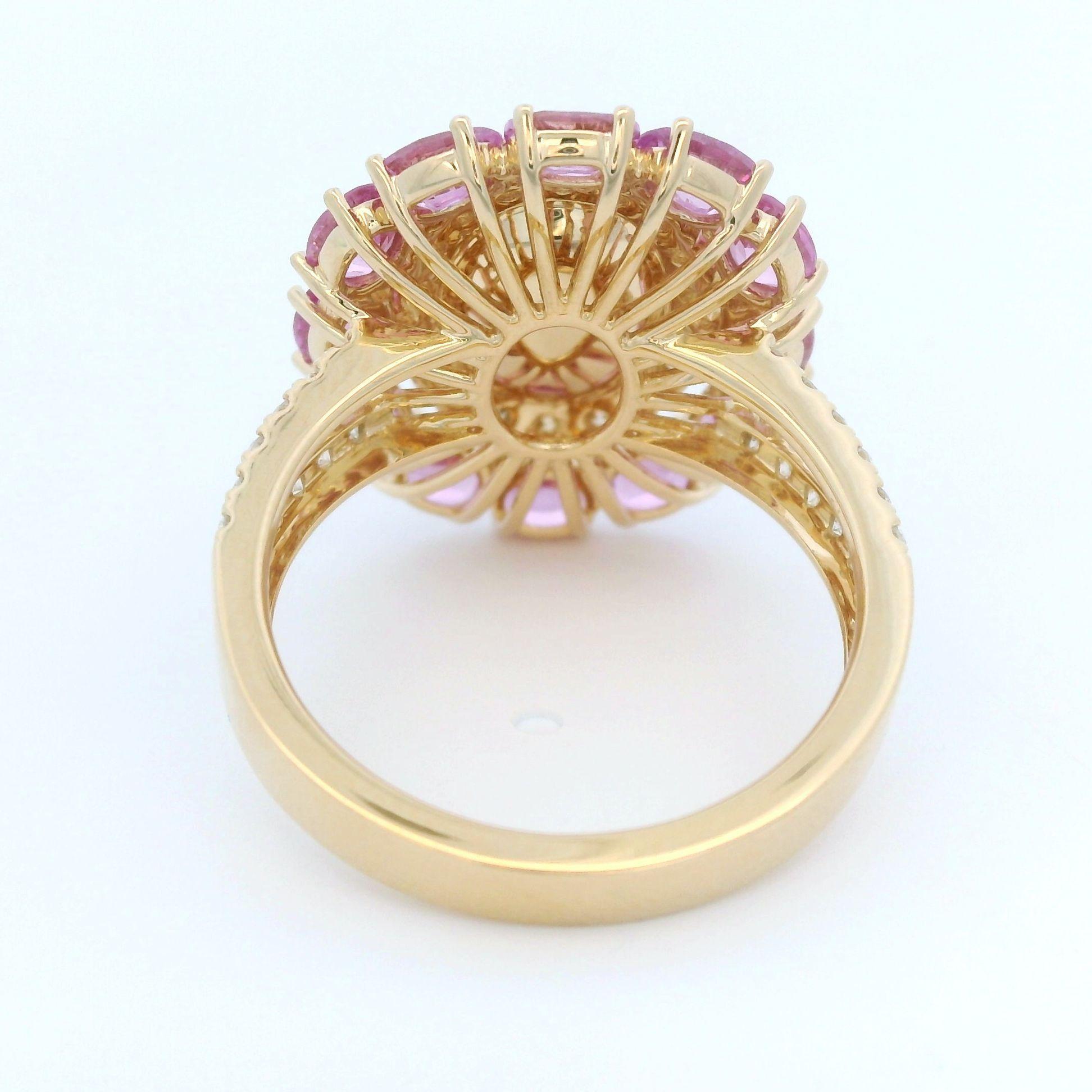 Cabochon Vintage 2.53Ct Emerald Ring and fancy Diamond Pink Sapphire in 18K Yellow Gold