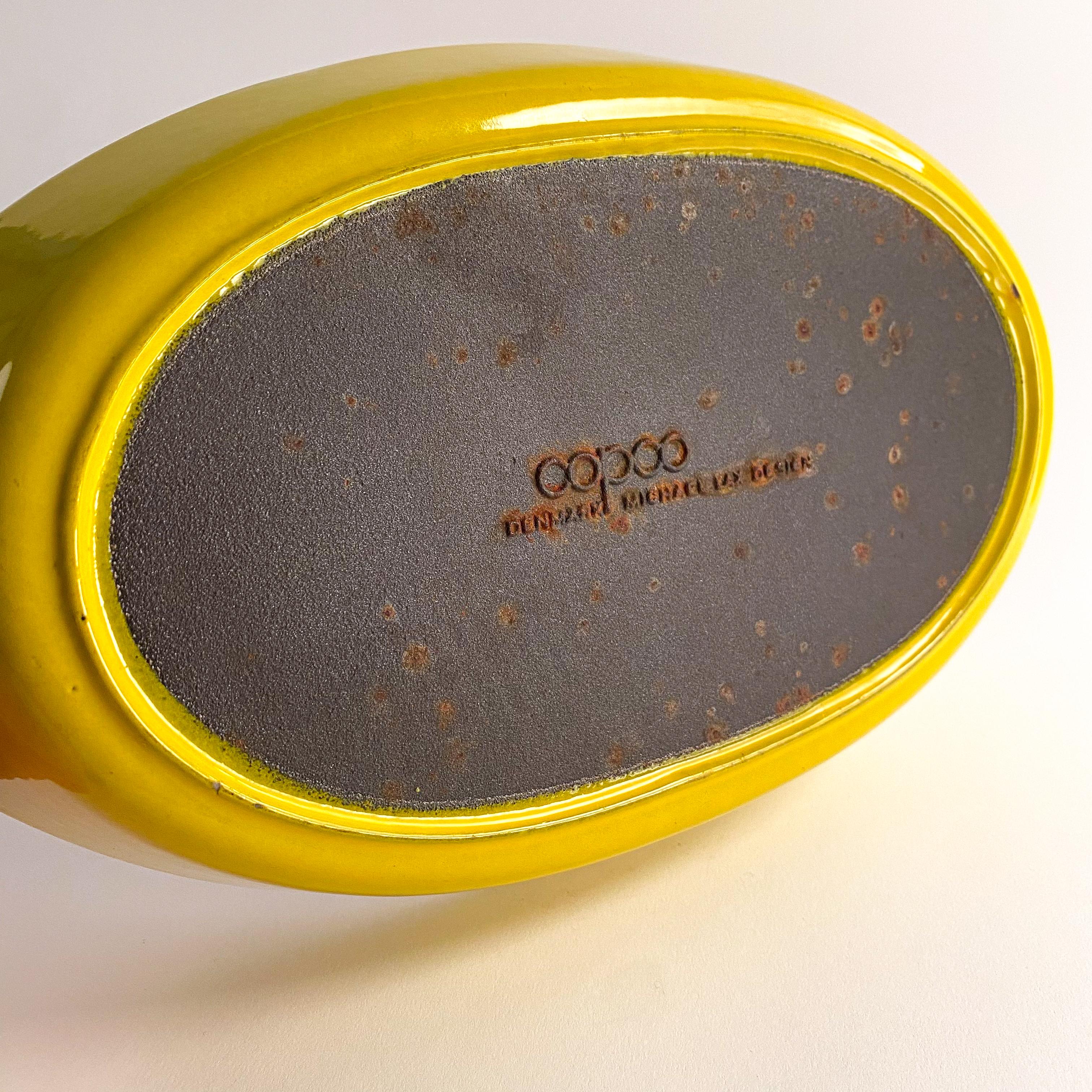 Casserole à castiron émaillé jaune vintage de Michael Lax pour Copco en vente 1
