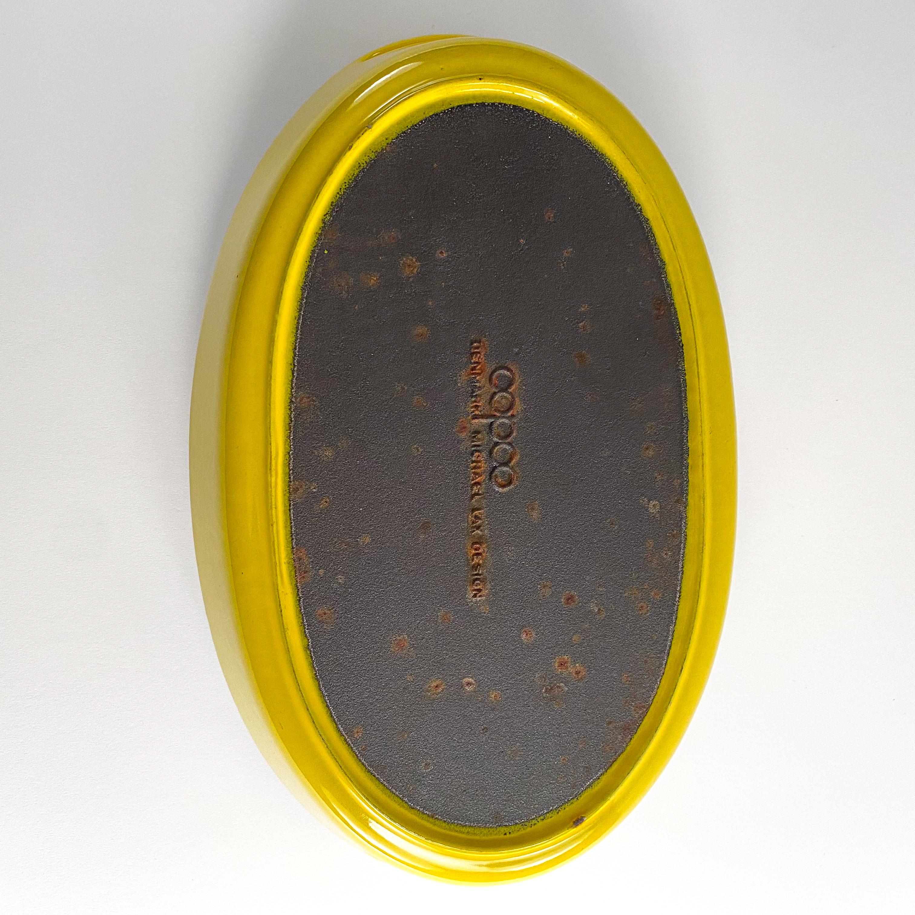 Casserole à castiron émaillé jaune vintage de Michael Lax pour Copco en vente 2