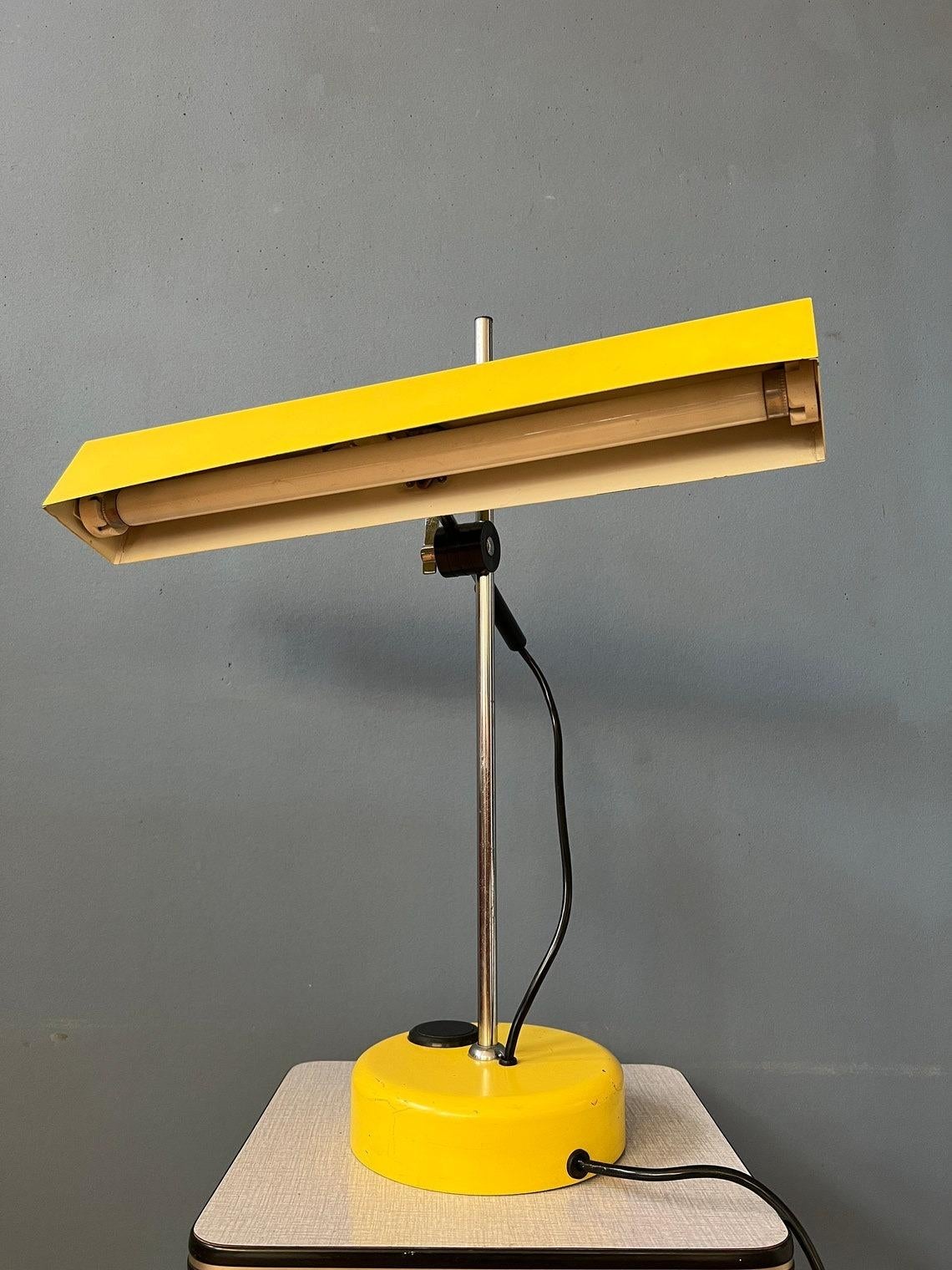 Vintage Yellow Fluorescent Desk Lamp, 1970s For Sale 3