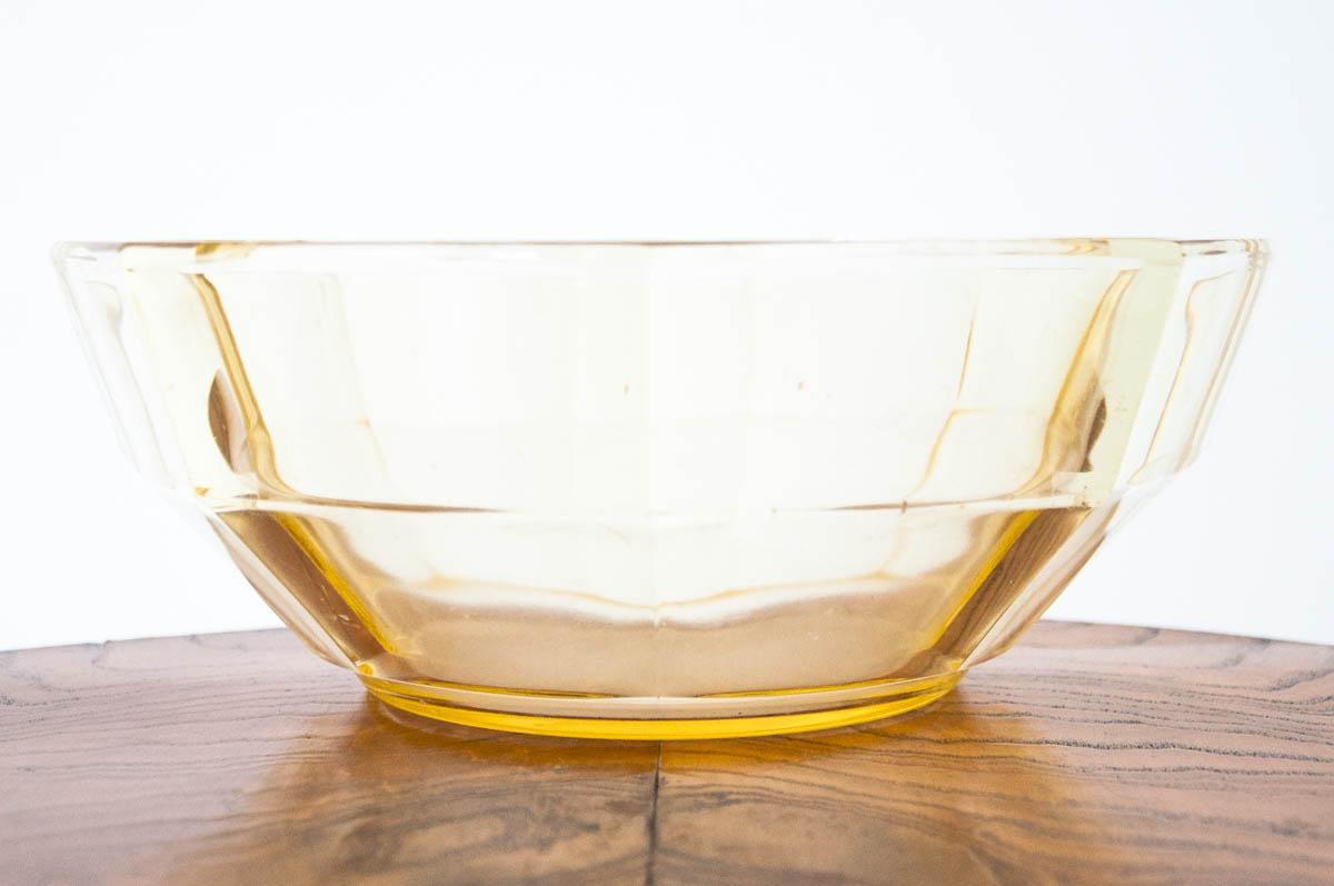 Vintage yellow glass bowl

Very good condition, 1970s

Measures: Height 9 cm, diameter 26 cm.
 